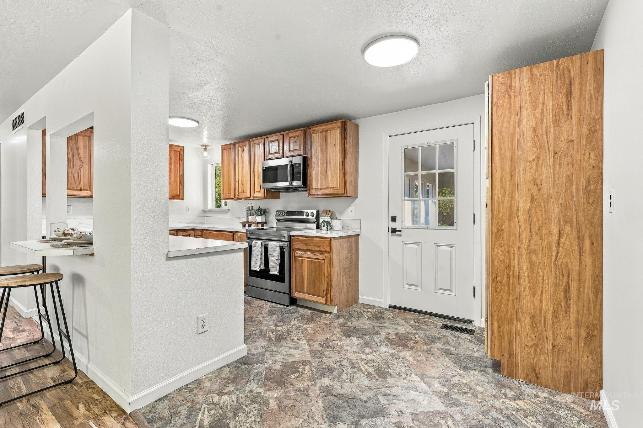 1919 S Penninger Dr, Boise, Idaho 83709, 4 Bedrooms, 2 Bathrooms, Residential For Sale, Price $530,000,MLS 99001876