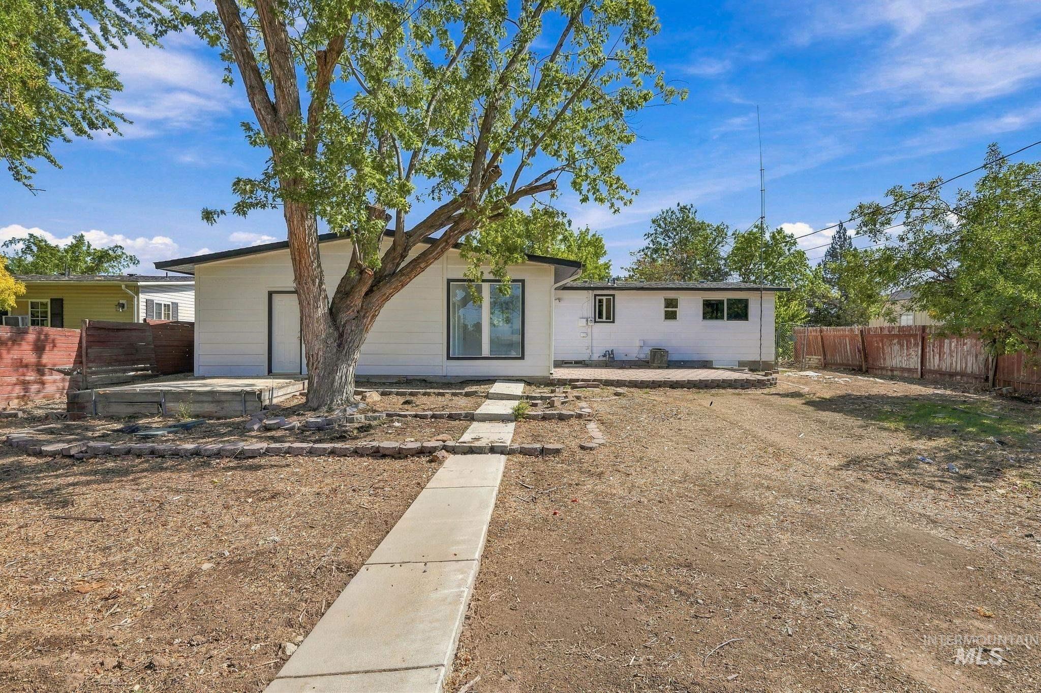 1919 S Penninger Dr, Boise, Idaho 83709, 4 Bedrooms, 2 Bathrooms, Residential For Sale, Price $530,000,MLS 99001876