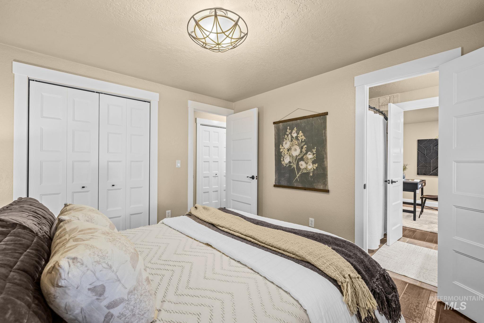 2013 S Coloma Way, Boise, Idaho 83712, 3 Bedrooms, 2 Bathrooms, Residential For Sale, Price $844,900,MLS 99001877