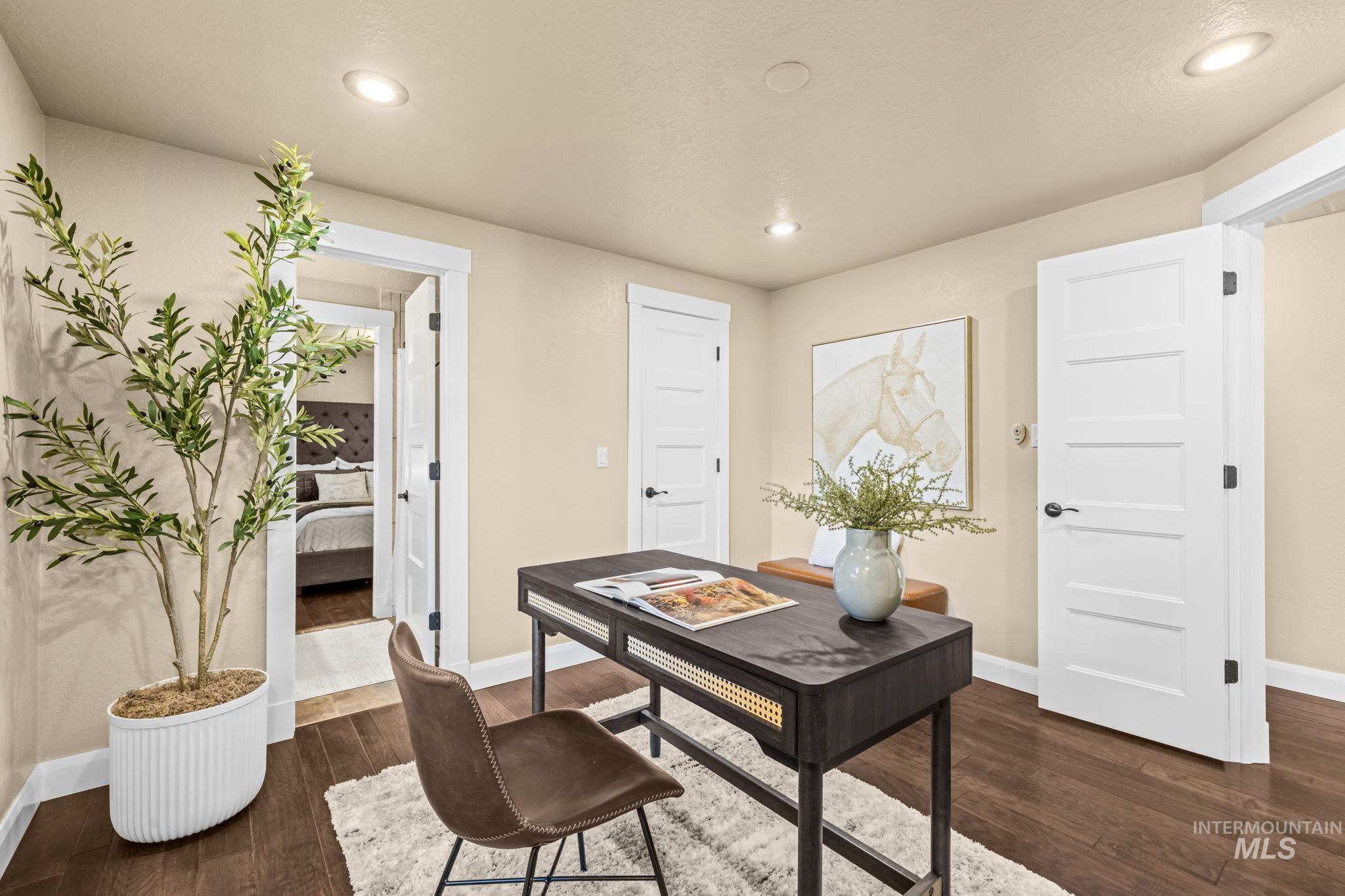 2013 S Coloma Way, Boise, Idaho 83712, 3 Bedrooms, 2 Bathrooms, Residential For Sale, Price $844,900,MLS 99001877