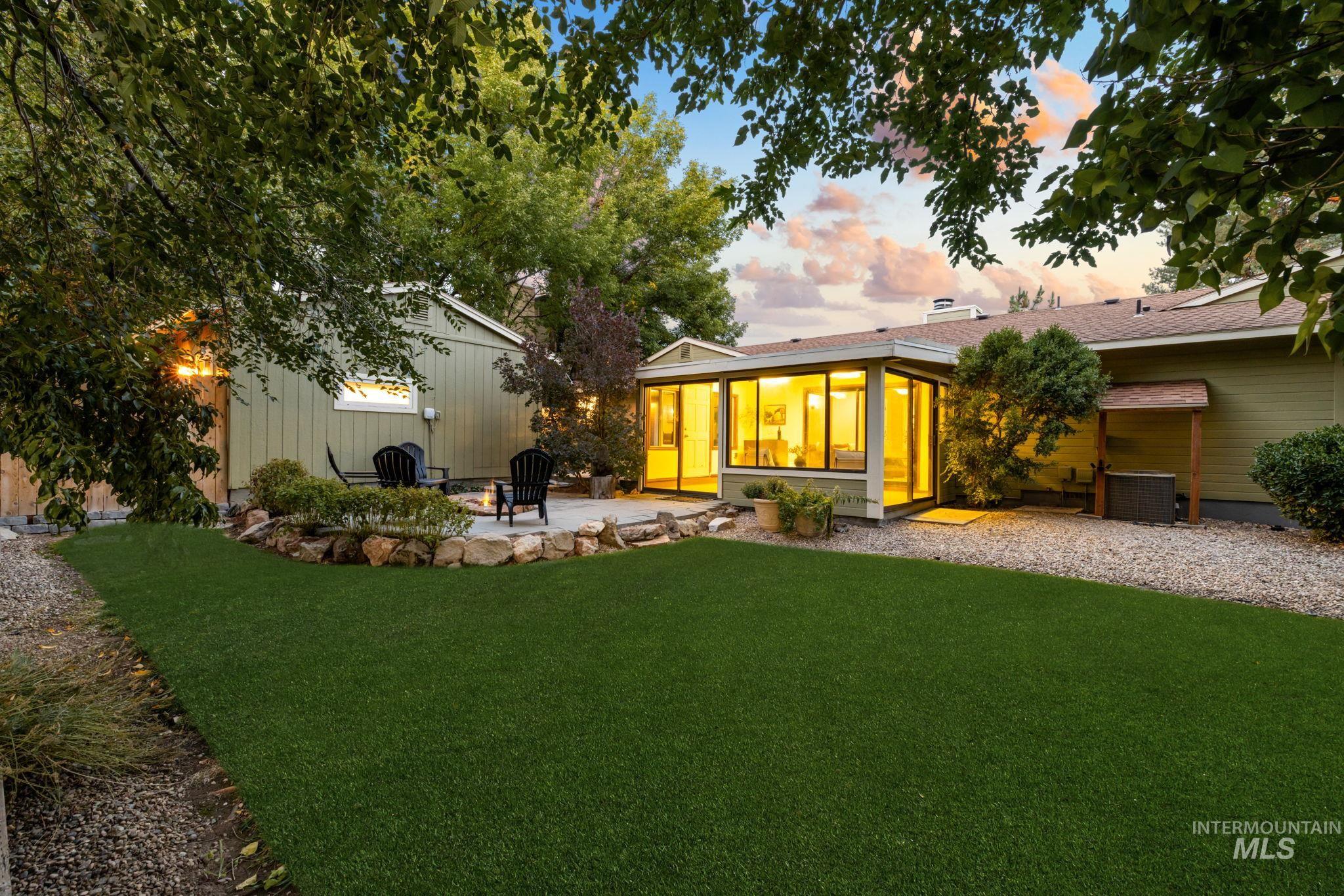 2013 S Coloma Way, Boise, Idaho 83712, 3 Bedrooms, 2 Bathrooms, Residential For Sale, Price $844,900,MLS 99001877