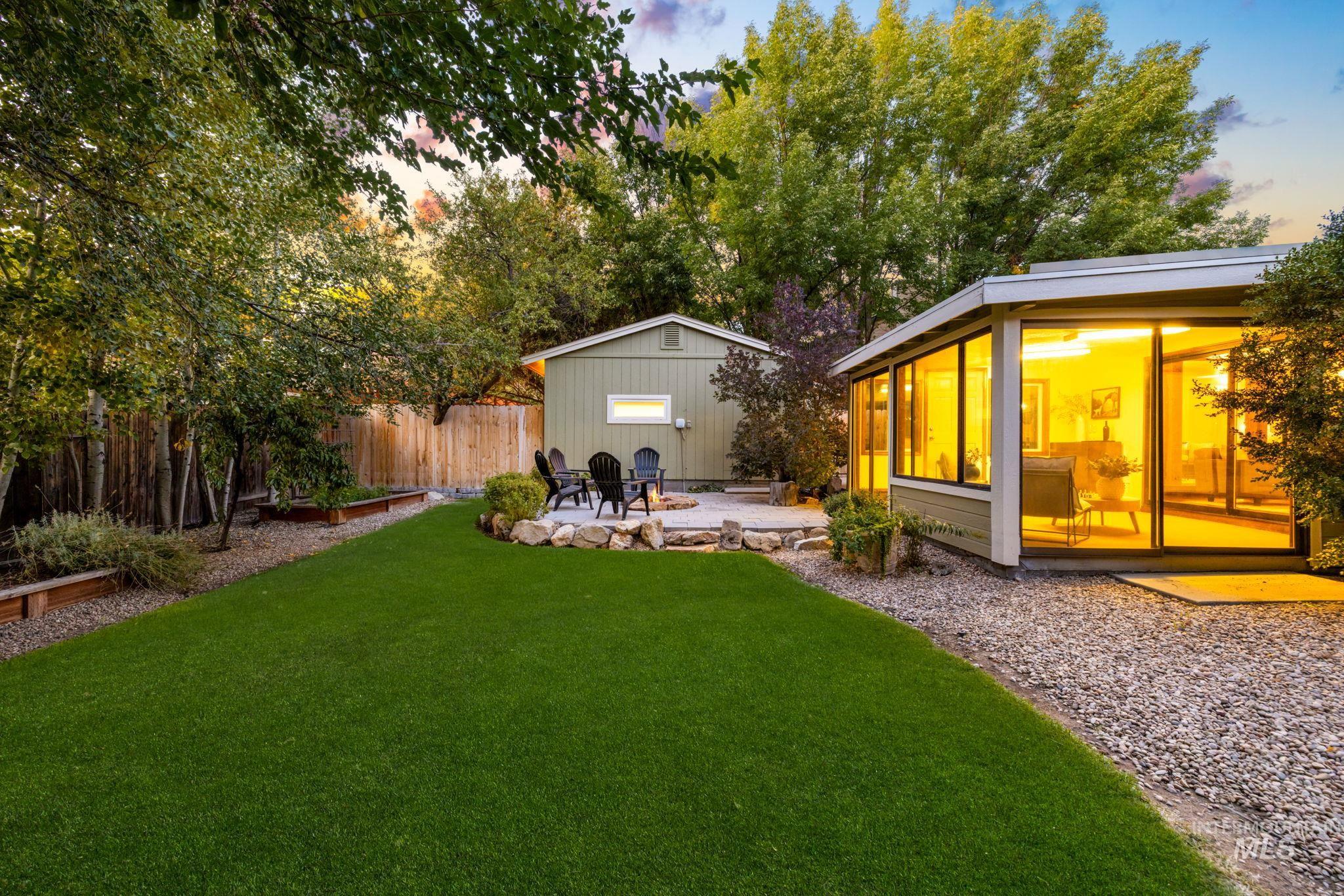 2013 S Coloma Way, Boise, Idaho 83712, 3 Bedrooms, 2 Bathrooms, Residential For Sale, Price $844,900,MLS 99001877
