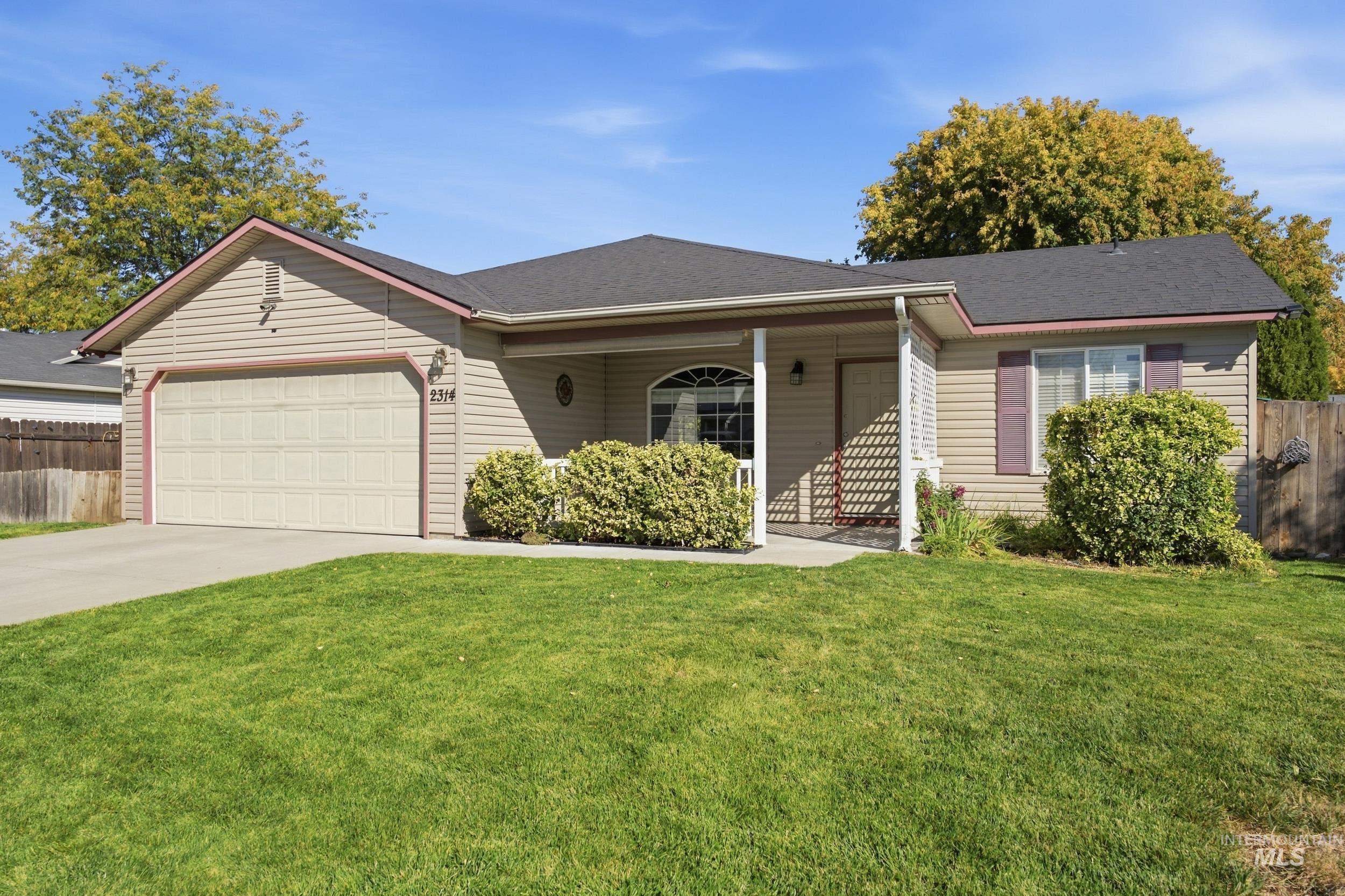 2314 W Sweetbay Ave, Nampa, Idaho 83651, 3 Bedrooms, 2 Bathrooms, Residential For Sale, Price $319,900,MLS 99001878