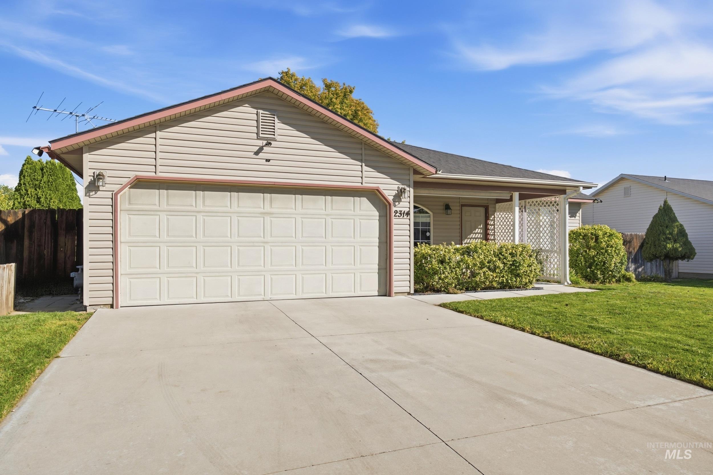 2314 W Sweetbay Ave, Nampa, Idaho 83651, 3 Bedrooms, 2 Bathrooms, Residential For Sale, Price $319,900,MLS 99001878