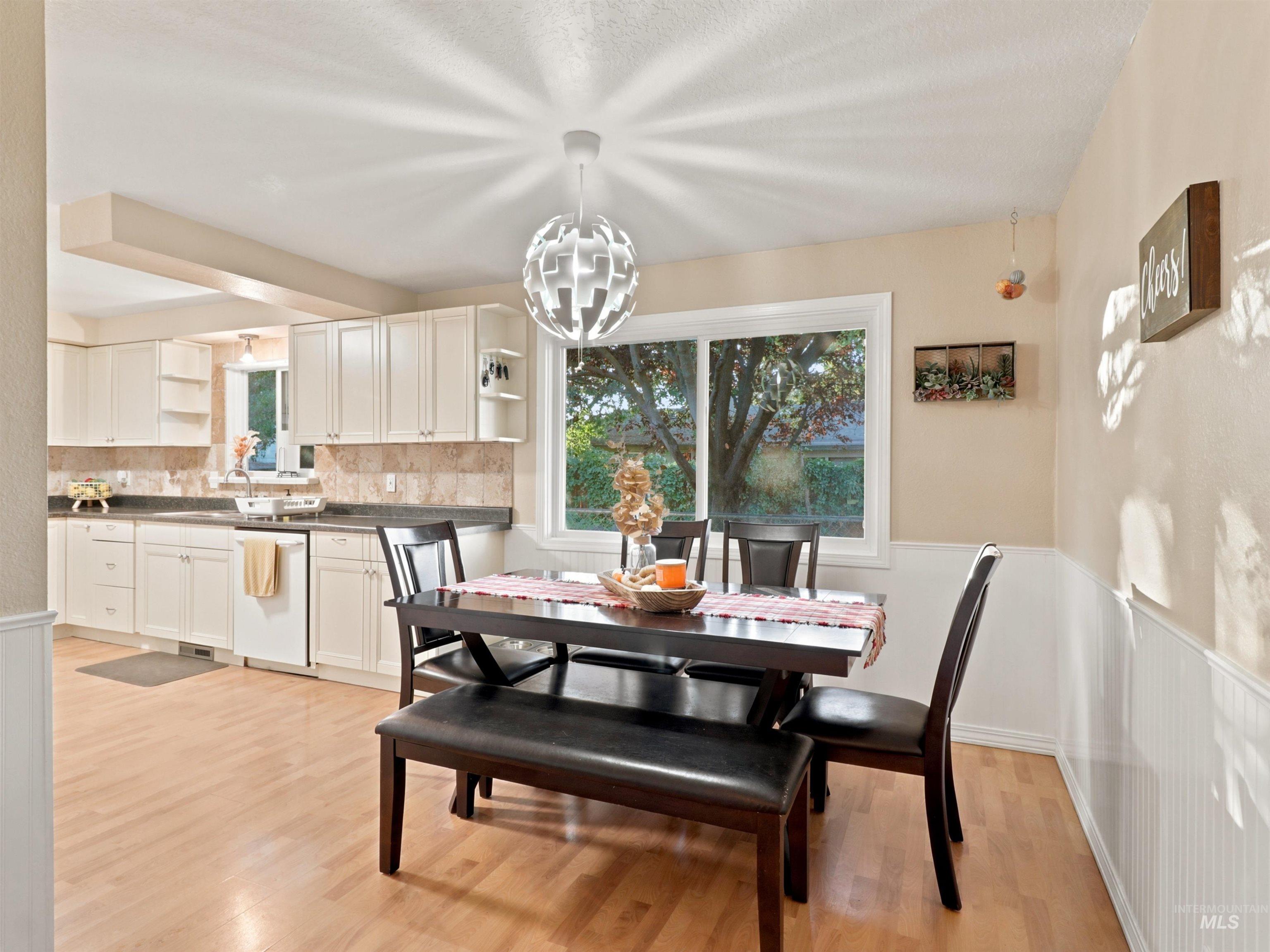 3425 N Buckboard Way, Boise, Idaho 83713, 3 Bedrooms, 2 Bathrooms, Residential For Sale, Price $442,500,MLS 99001880