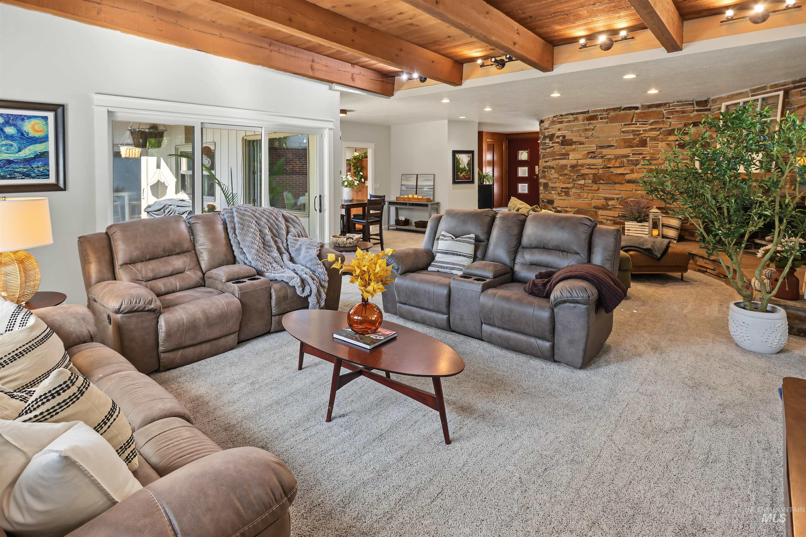 508 E Elm Ave, Parma, Idaho 83660, 5 Bedrooms, 4 Bathrooms, Residential For Sale, Price $724,000,MLS 99001881