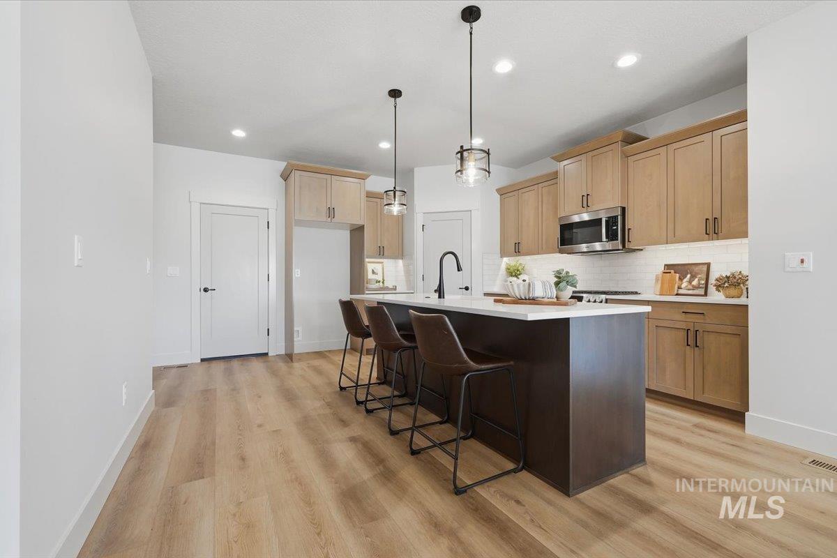 1356 E Zapala St, Kuna, Idaho 83634, 4 Bedrooms, 2.5 Bathrooms, Residential For Sale, Price $524,900,MLS 99001882