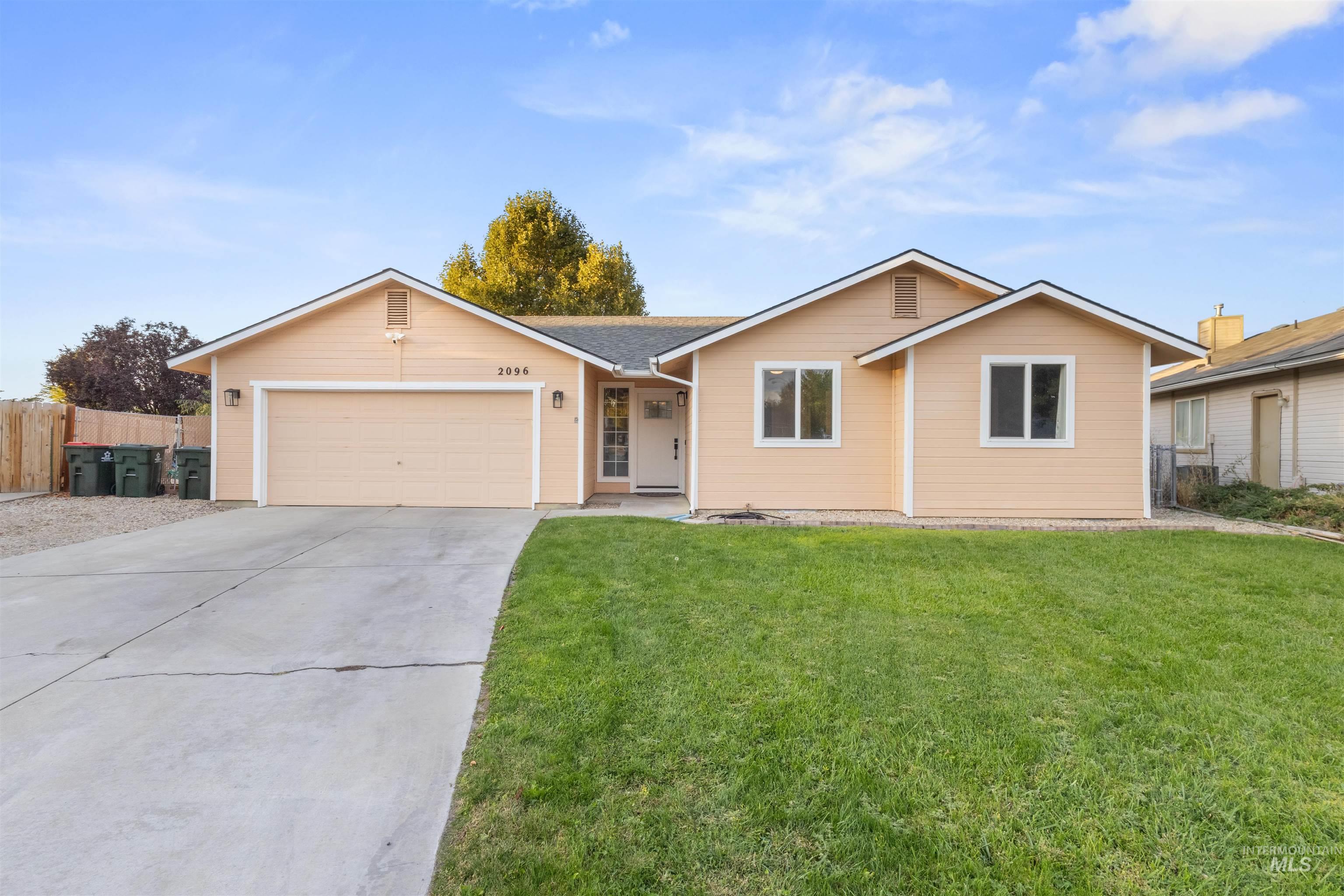 2096 NW 9th Place, Meridian, Idaho 83646, 3 Bedrooms, 2 Bathrooms, Residential For Sale, Price $399,000,MLS 99001883