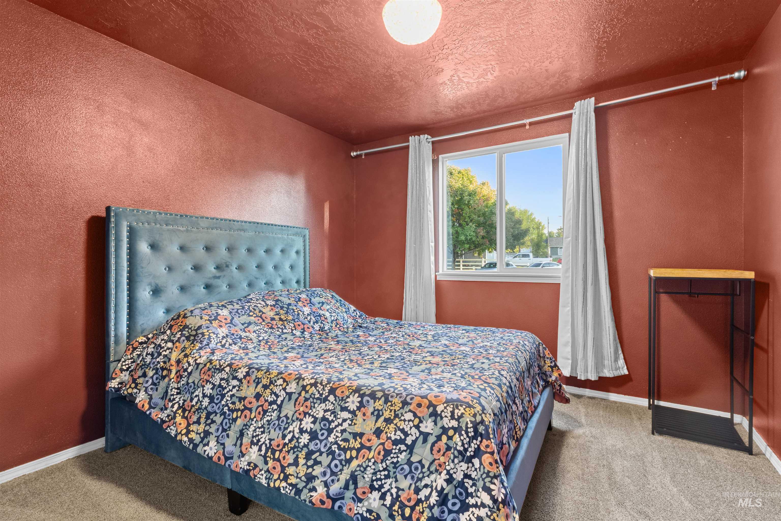 2096 NW 9th Place, Meridian, Idaho 83646, 3 Bedrooms, 2 Bathrooms, Residential For Sale, Price $399,000,MLS 99001883