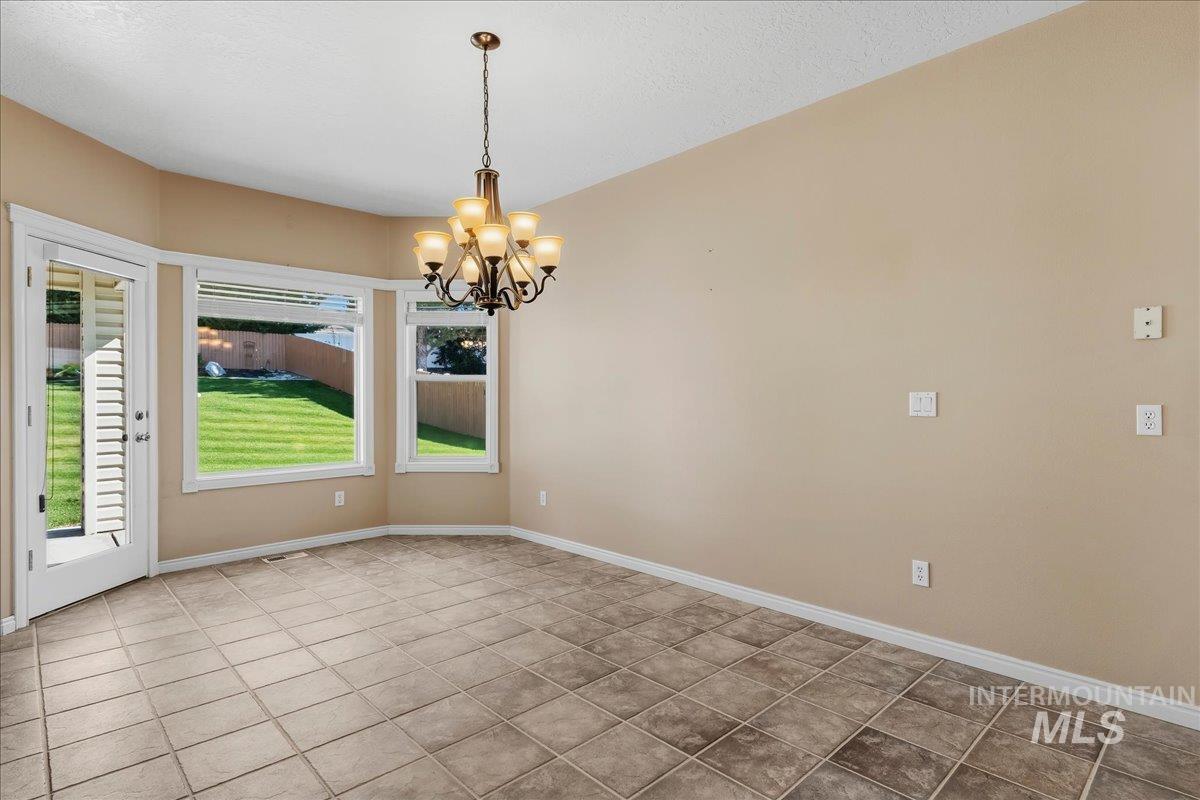 812 E Martinique, Meridian, Idaho 83642, 4 Bedrooms, 2.5 Bathrooms, Residential For Sale, Price $719,000,MLS 99001884