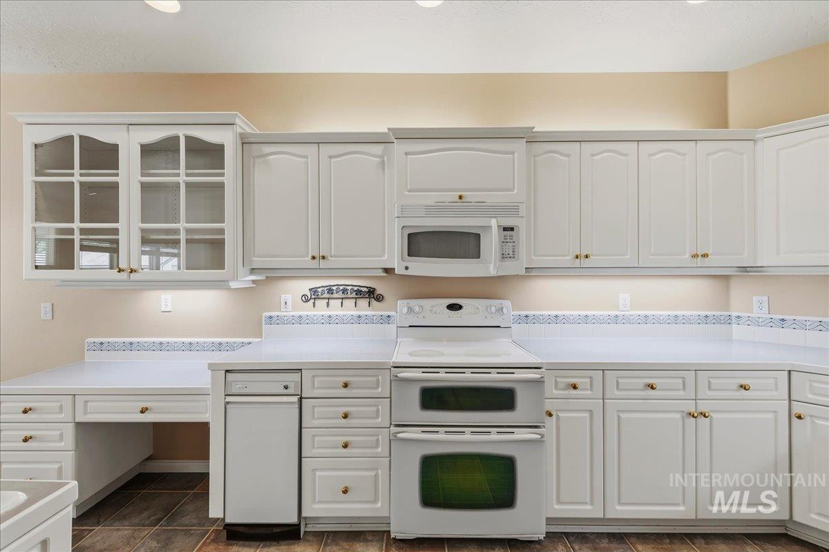 812 E Martinique, Meridian, Idaho 83642, 4 Bedrooms, 2.5 Bathrooms, Residential For Sale, Price $719,000,MLS 99001884