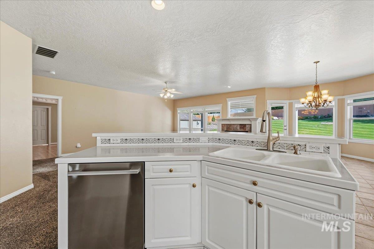 812 E Martinique, Meridian, Idaho 83642, 4 Bedrooms, 2.5 Bathrooms, Residential For Sale, Price $719,000,MLS 99001884