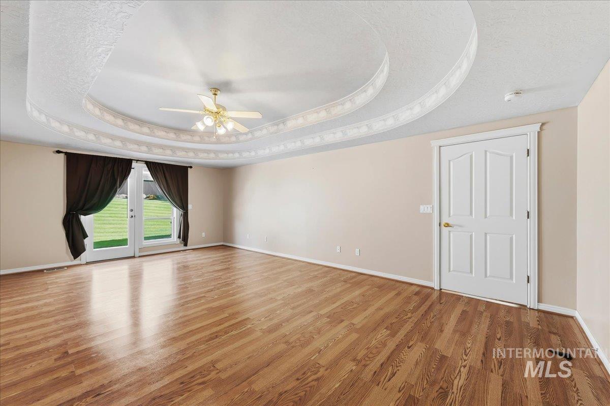 812 E Martinique, Meridian, Idaho 83642, 4 Bedrooms, 2.5 Bathrooms, Residential For Sale, Price $719,000,MLS 99001884