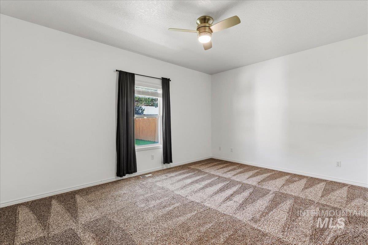 812 E Martinique, Meridian, Idaho 83642, 4 Bedrooms, 2.5 Bathrooms, Residential For Sale, Price $719,000,MLS 99001884