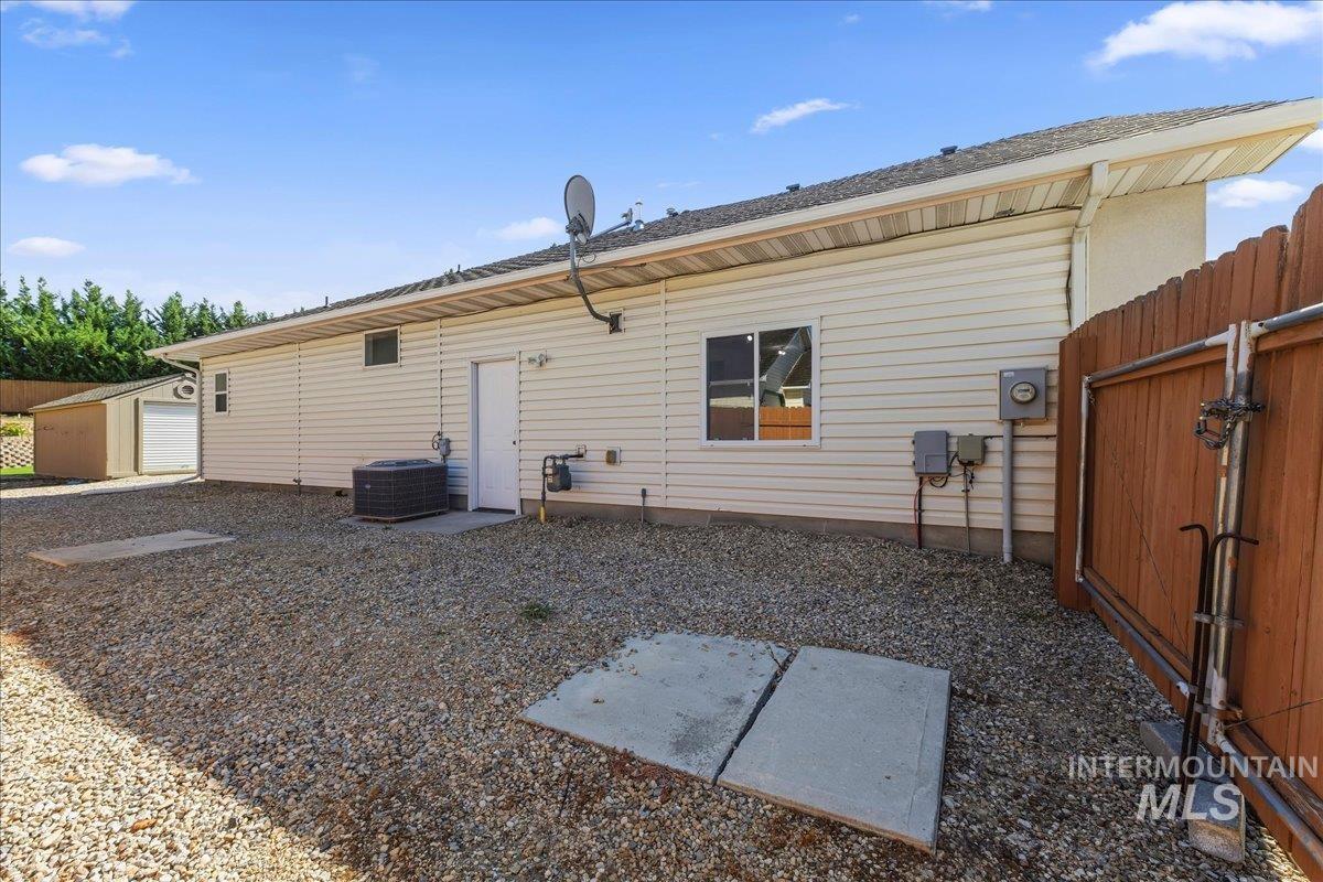812 E Martinique, Meridian, Idaho 83642, 4 Bedrooms, 2.5 Bathrooms, Residential For Sale, Price $719,000,MLS 99001884