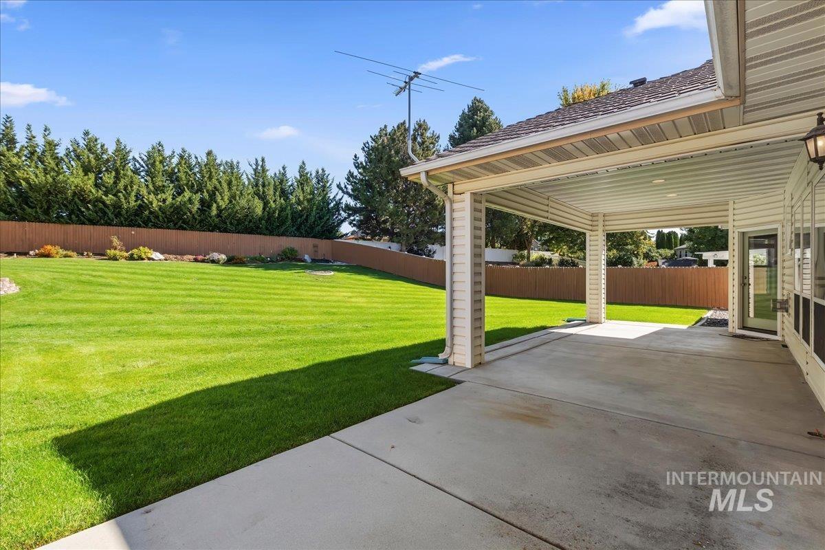 812 E Martinique, Meridian, Idaho 83642, 4 Bedrooms, 2.5 Bathrooms, Residential For Sale, Price $719,000,MLS 99001884