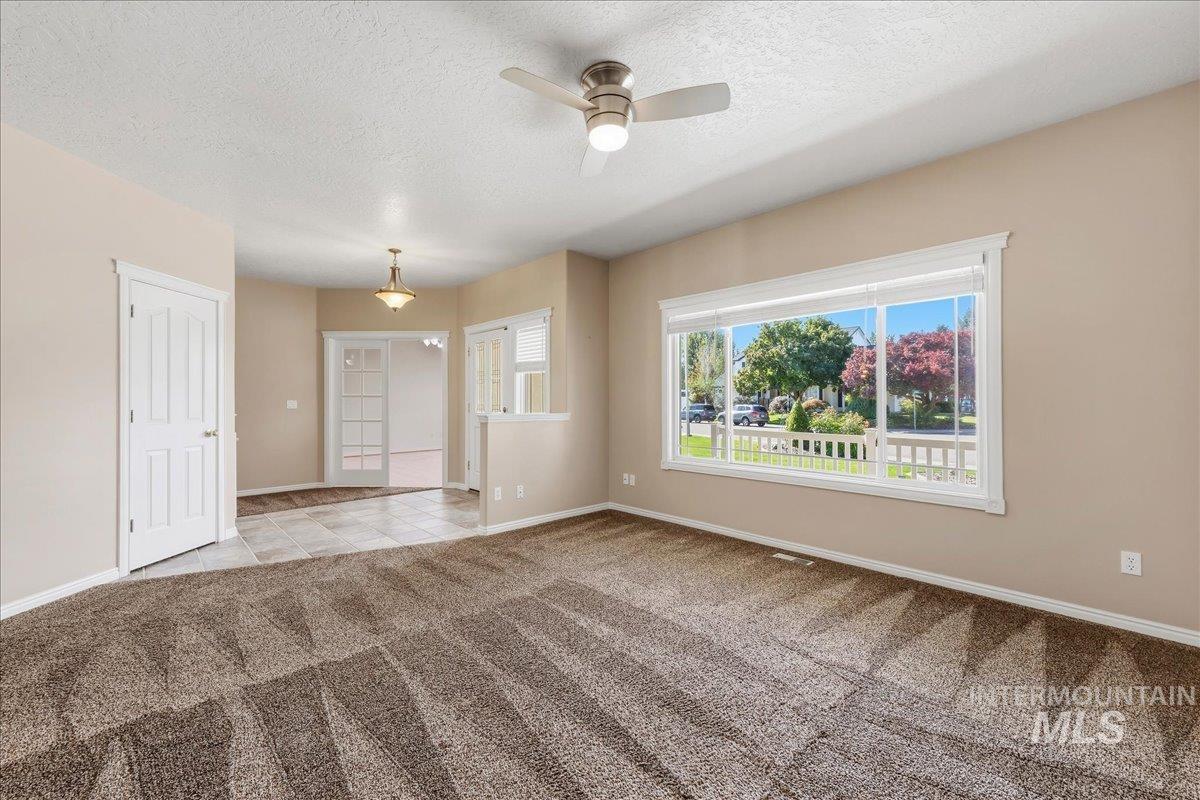 812 E Martinique, Meridian, Idaho 83642, 4 Bedrooms, 2.5 Bathrooms, Residential For Sale, Price $719,000,MLS 99001884