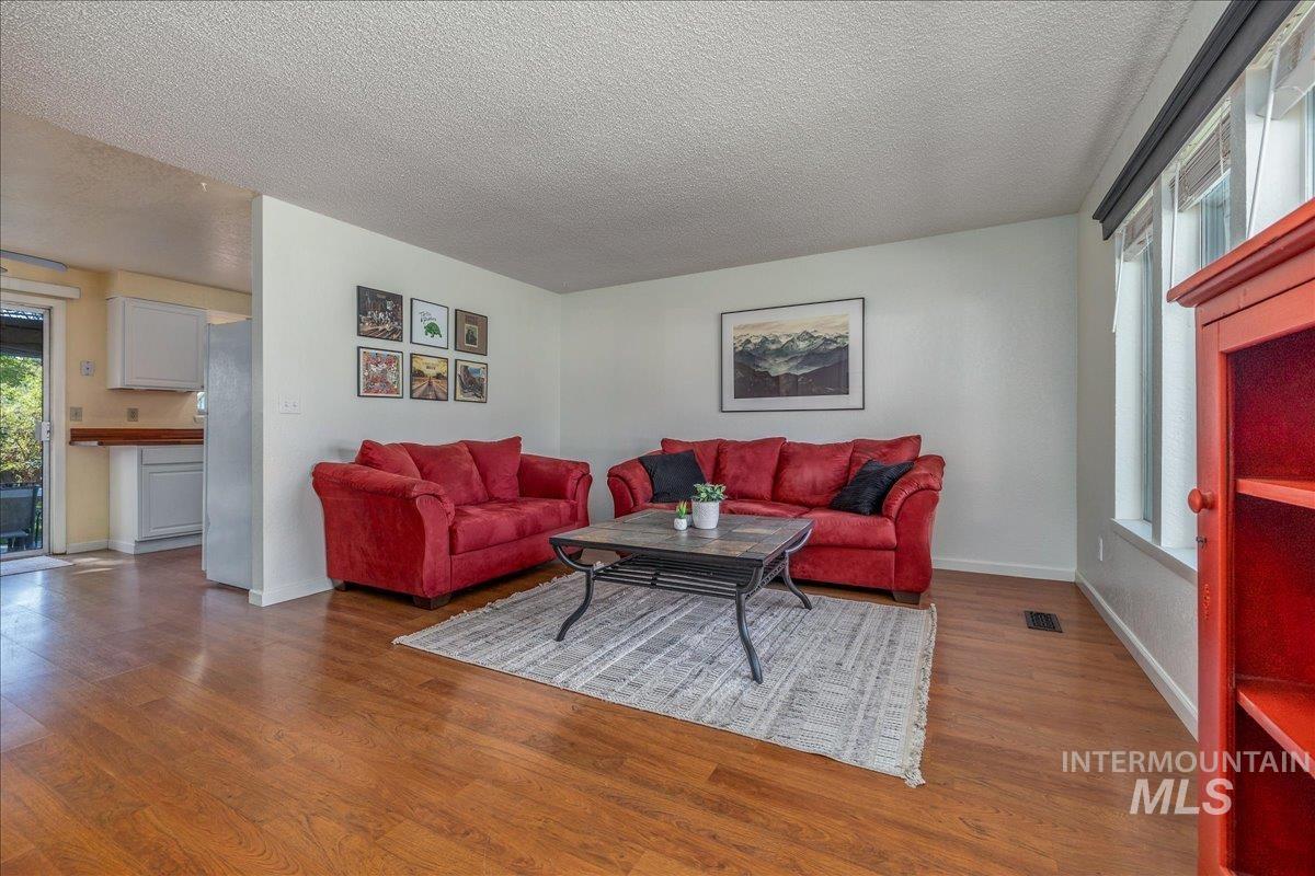 1339 W Carlton St, Meridian, Idaho 83642, 3 Bedrooms, 1 Bathroom, Residential For Sale, Price $359,900,MLS 99001891