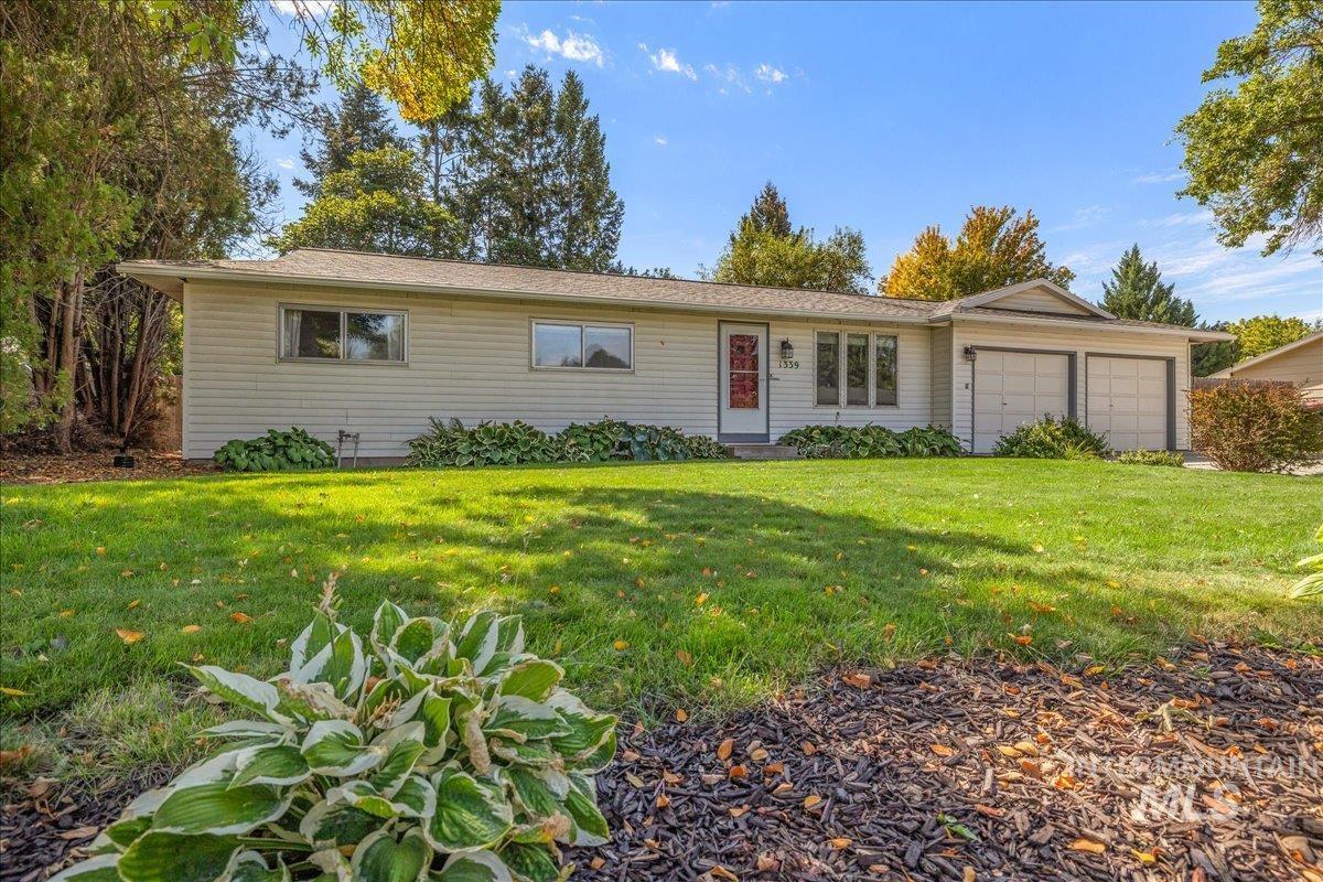 1339 W Carlton St, Meridian, Idaho 83642, 3 Bedrooms, 1 Bathroom, Residential For Sale, Price $359,900,MLS 99001891