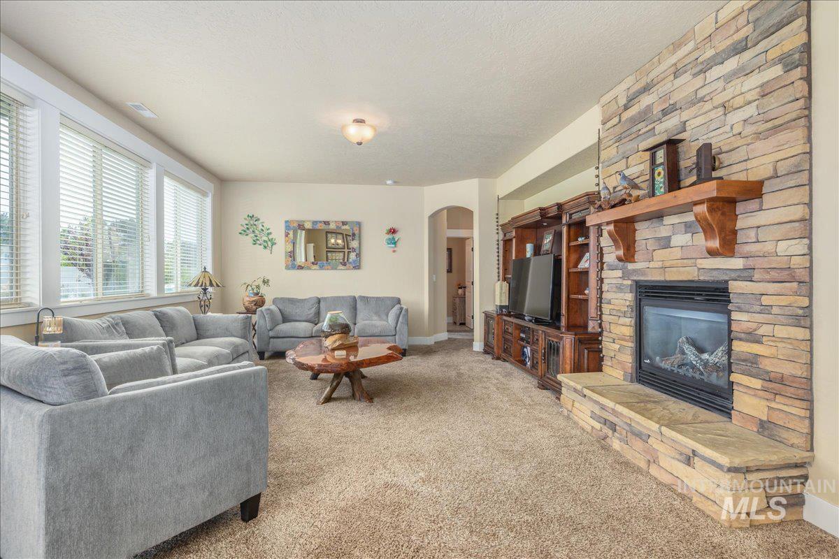12621 S Carriage Hill Way, Nampa, Idaho 83686, 4 Bedrooms, 3.5 Bathrooms, Residential For Sale, Price $650,000,MLS 99001893
