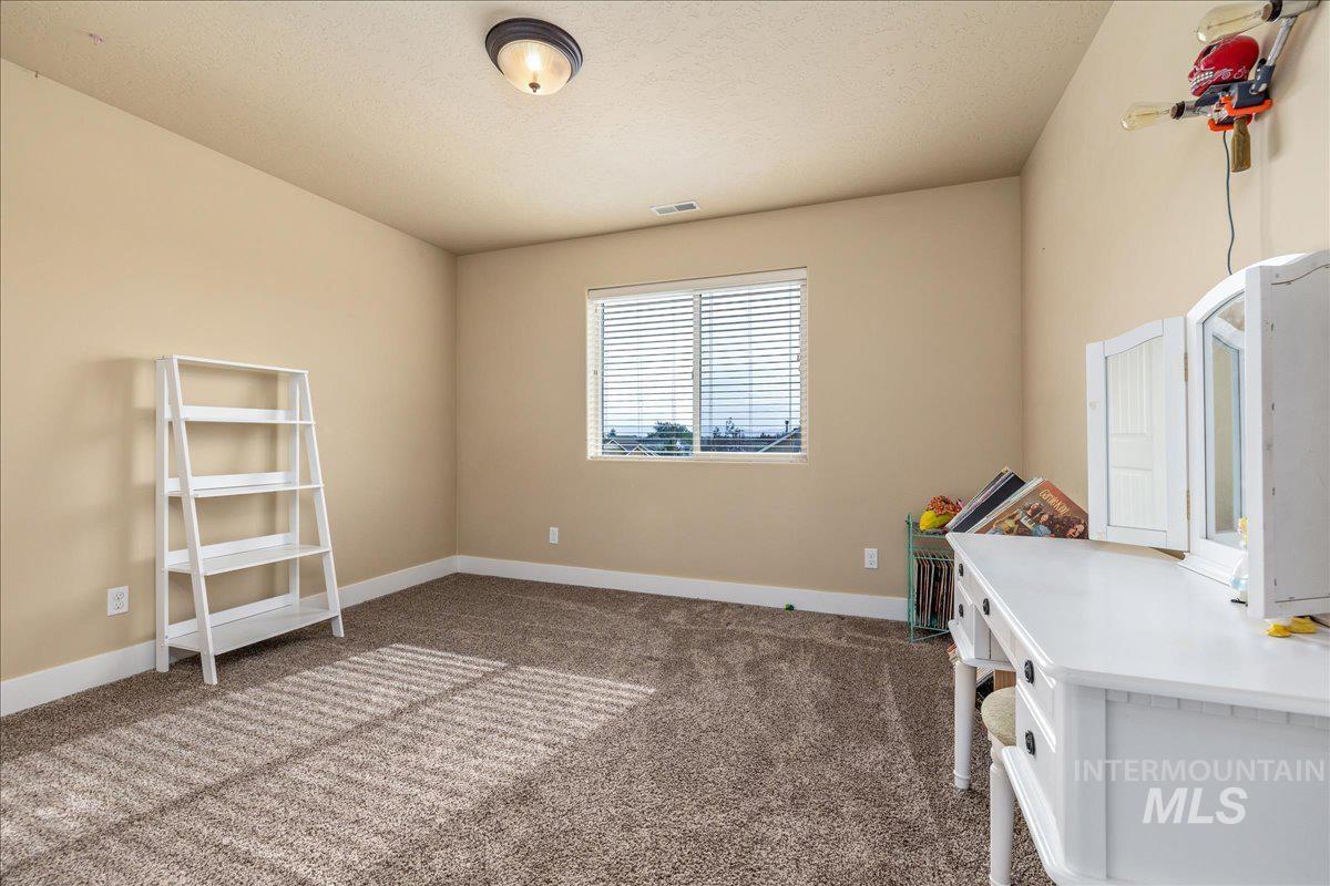 12621 S Carriage Hill Way, Nampa, Idaho 83686, 4 Bedrooms, 3.5 Bathrooms, Residential For Sale, Price $650,000,MLS 99001893