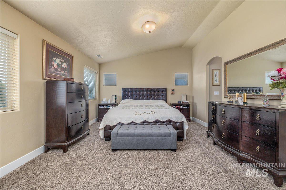 12621 S Carriage Hill Way, Nampa, Idaho 83686, 4 Bedrooms, 3.5 Bathrooms, Residential For Sale, Price $629,000,MLS 99001893