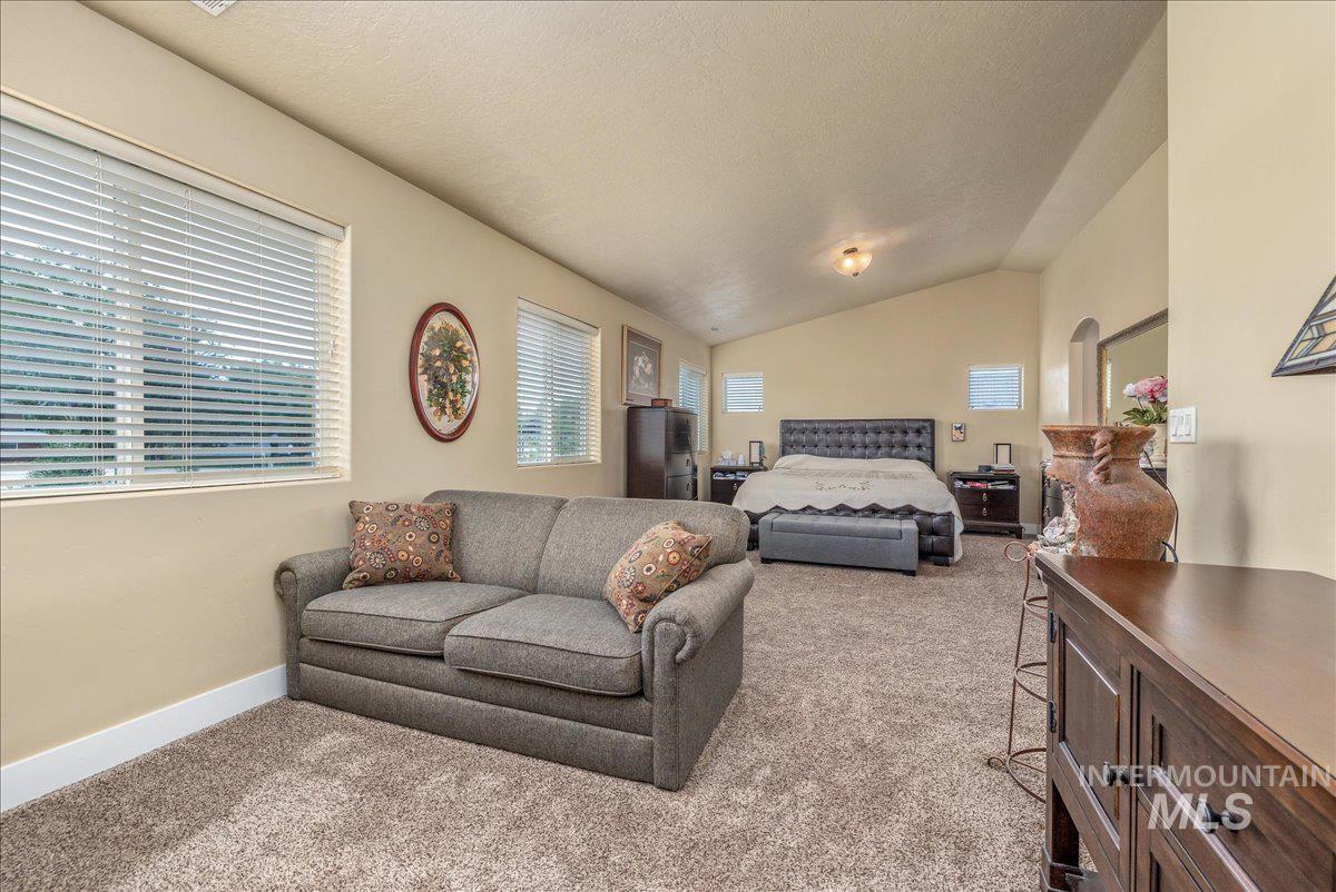 12621 S Carriage Hill Way, Nampa, Idaho 83686, 4 Bedrooms, 3.5 Bathrooms, Residential For Sale, Price $650,000,MLS 99001893