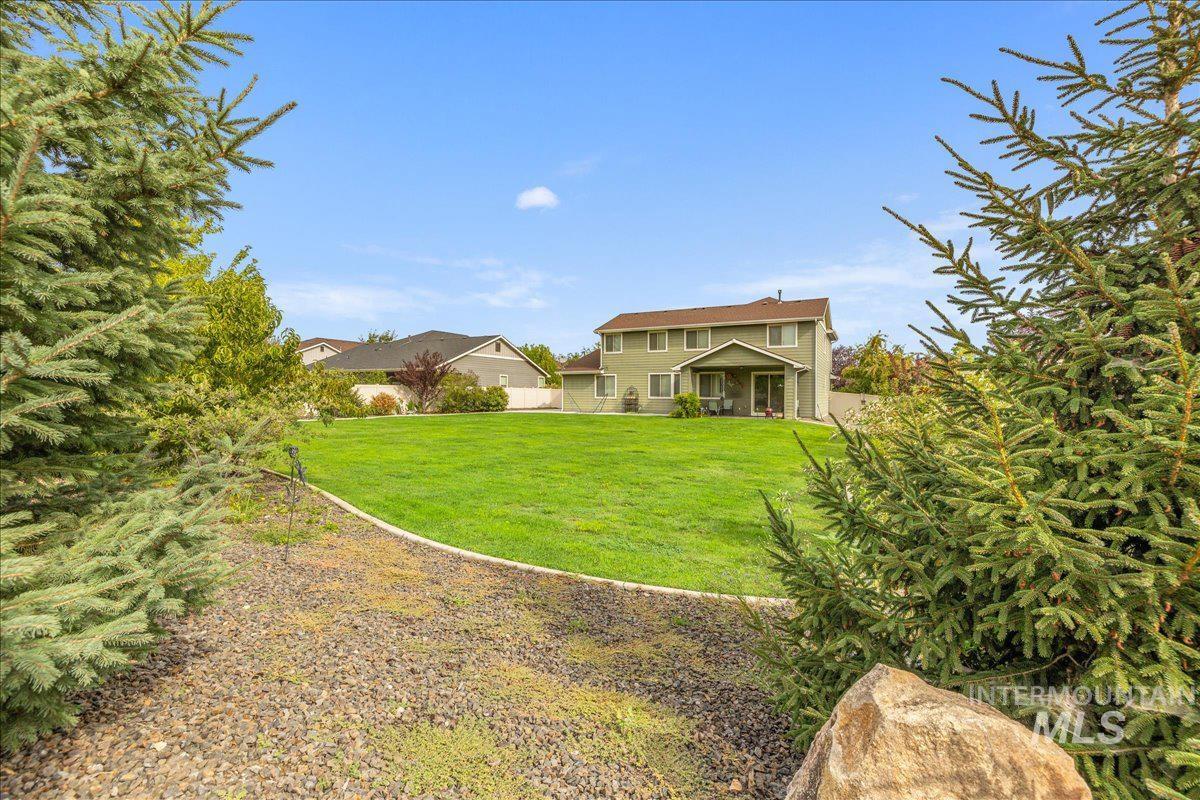 12621 S Carriage Hill Way, Nampa, Idaho 83686, 4 Bedrooms, 3.5 Bathrooms, Residential For Sale, Price $629,000,MLS 99001893
