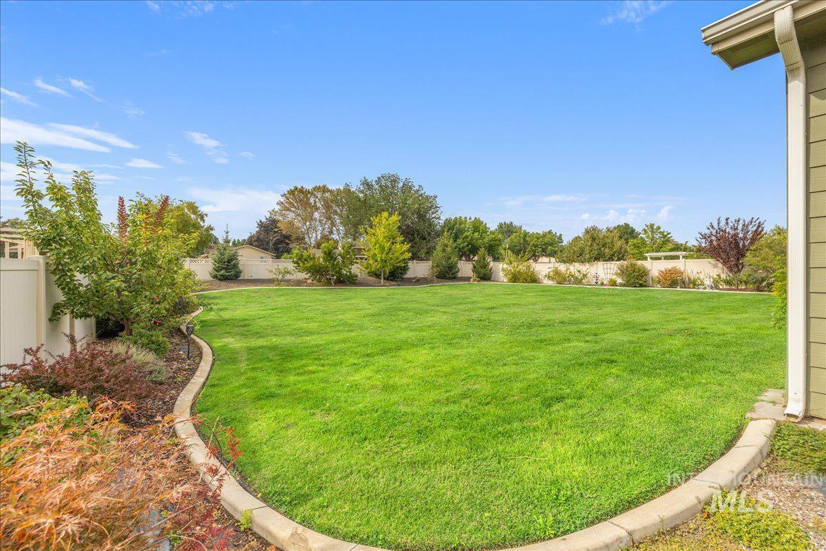 12621 S Carriage Hill Way, Nampa, Idaho 83686, 4 Bedrooms, 3.5 Bathrooms, Residential For Sale, Price $629,000,MLS 99001893