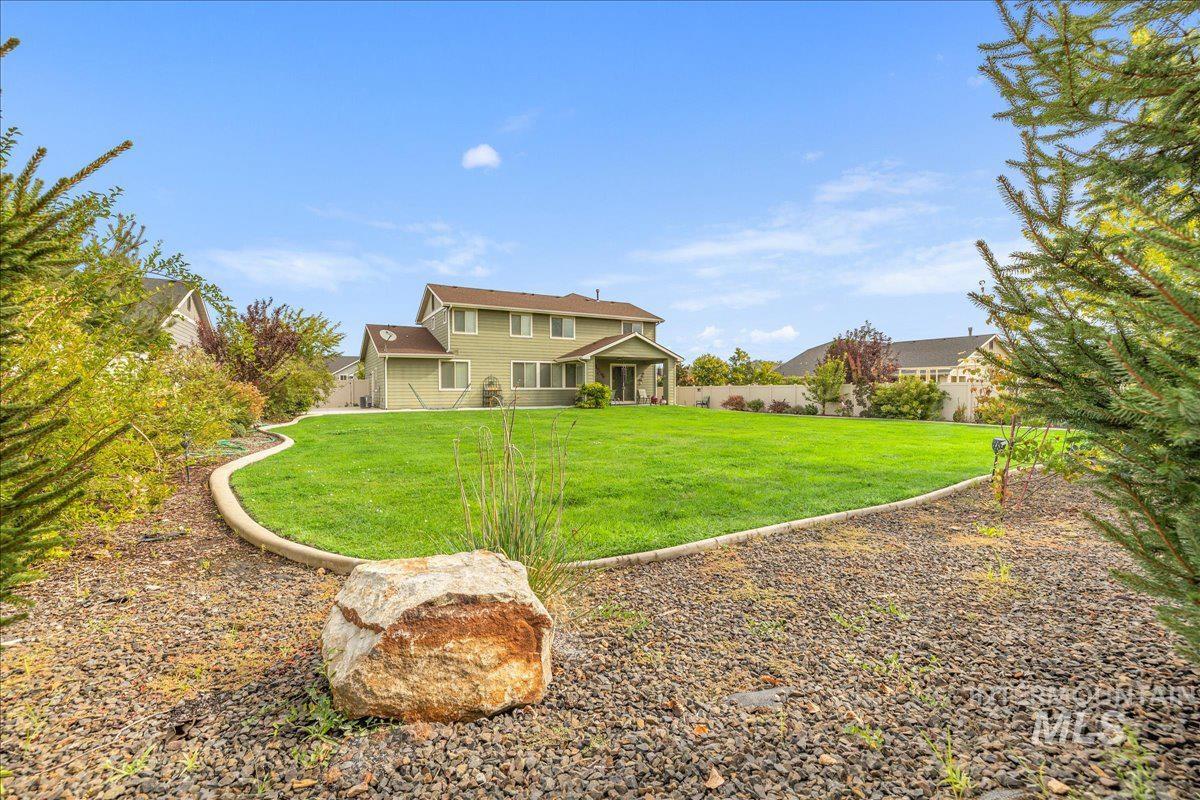 12621 S Carriage Hill Way, Nampa, Idaho 83686, 4 Bedrooms, 3.5 Bathrooms, Residential For Sale, Price $650,000,MLS 99001893