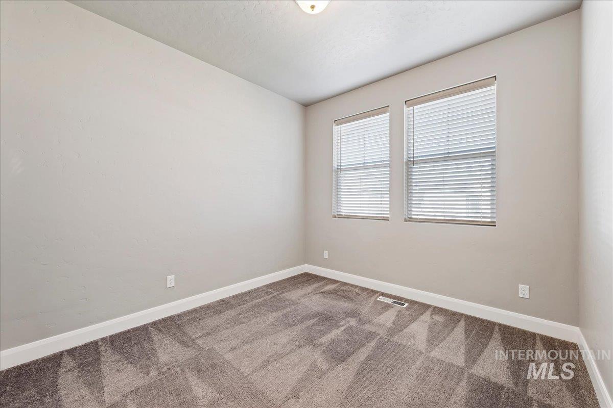 5705 W Daphne Dr, Meridian, Idaho 83646, 3 Bedrooms, 2 Bathrooms, Residential For Sale, Price $514,900,MLS 99001898