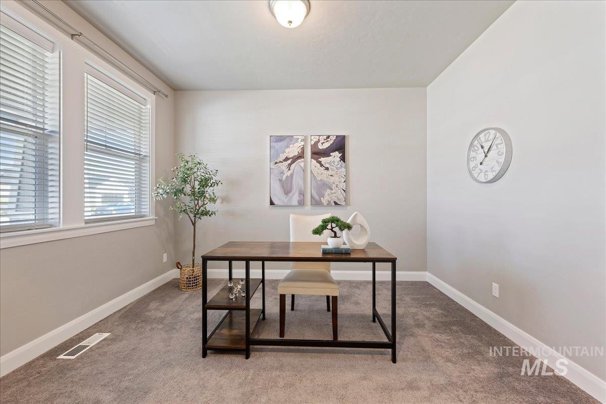 5705 W Daphne Dr, Meridian, Idaho 83646, 3 Bedrooms, 2 Bathrooms, Residential For Sale, Price $514,900,MLS 99001898