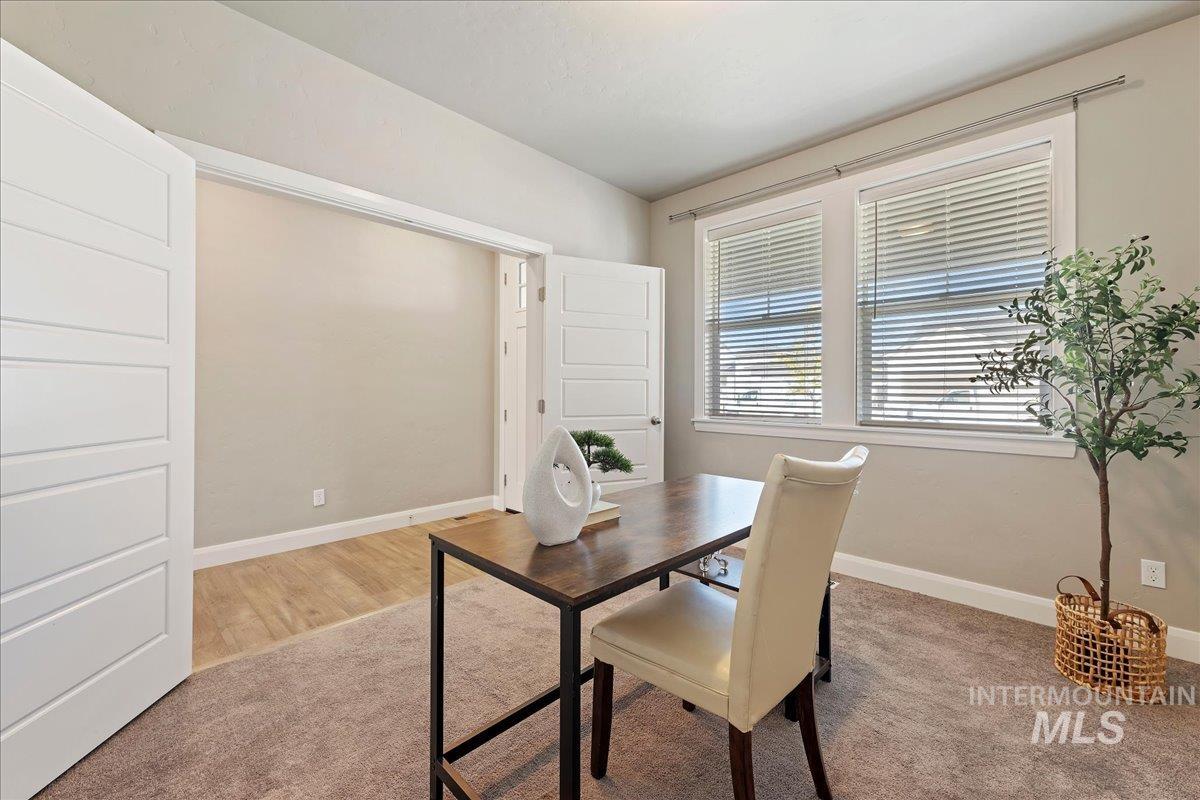 5705 W Daphne Dr, Meridian, Idaho 83646, 3 Bedrooms, 2 Bathrooms, Residential For Sale, Price $514,900,MLS 99001898