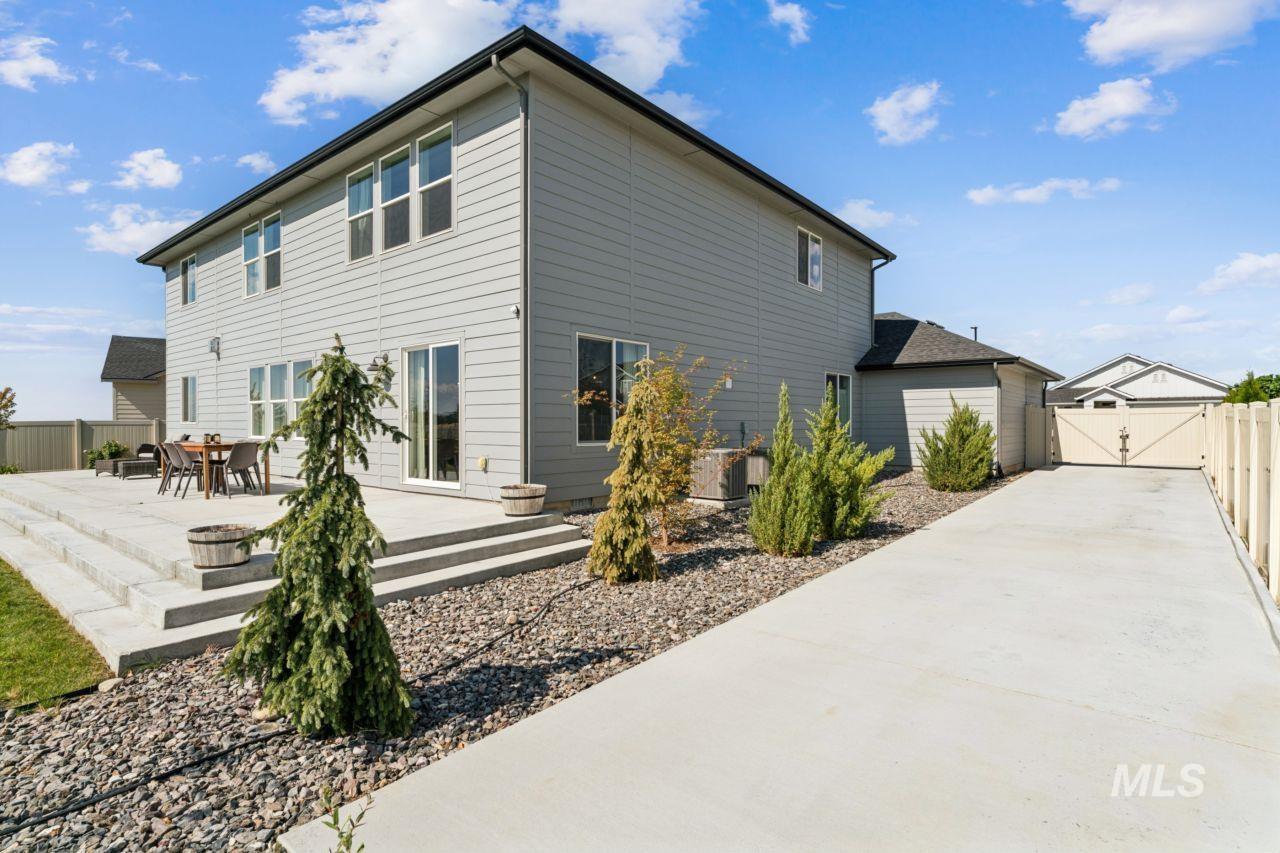 3539 W Zarea Dr, Meridian, Idaho 83642, 4 Bedrooms, 3 Bathrooms, Residential For Sale, Price $719,000,MLS 99001899