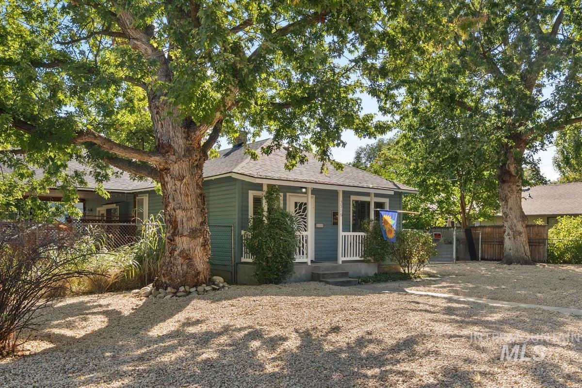 3516 N North Street, Boise, Idaho 83703, 3 Bedrooms, 2 Bathrooms, Residential For Sale, Price $484,900,MLS 99001900