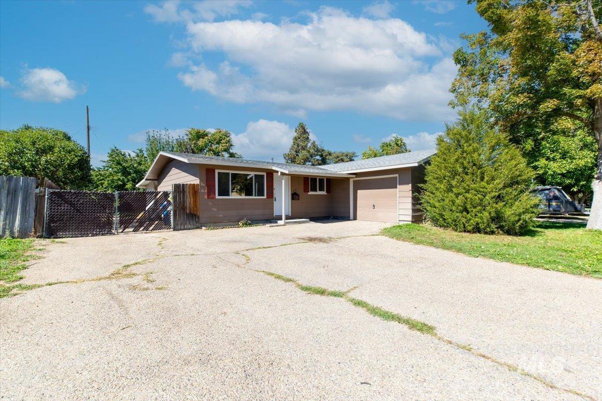 45 S Westwood St, Nampa, Idaho 83651, 3 Bedrooms, 1 Bathroom, Residential For Sale, Price $379,900,MLS 99001916