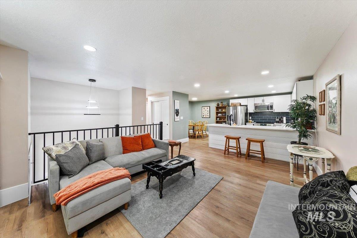 2000 N Fry St, Boise, Idaho 83704, 6 Bedrooms, 3 Bathrooms, Residential For Sale, Price $529,900,MLS 99001924