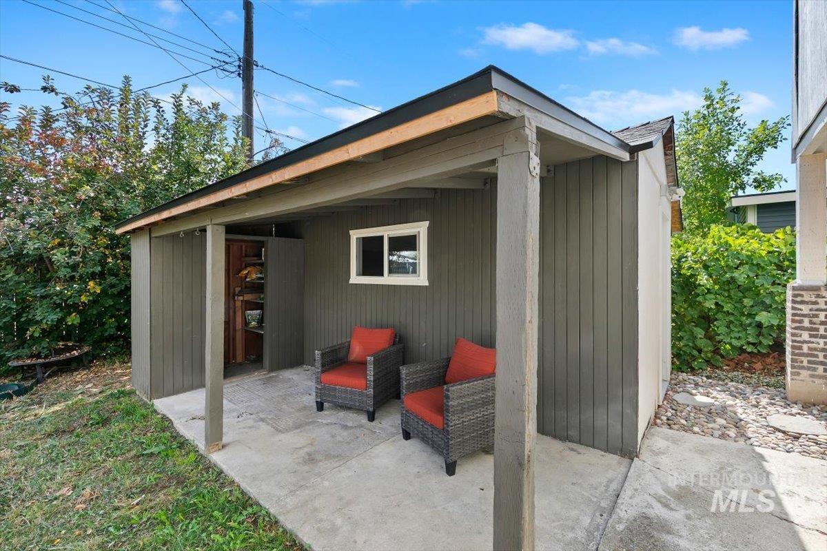 2000 N Fry St, Boise, Idaho 83704, 6 Bedrooms, 3 Bathrooms, Residential For Sale, Price $529,900,MLS 99001924