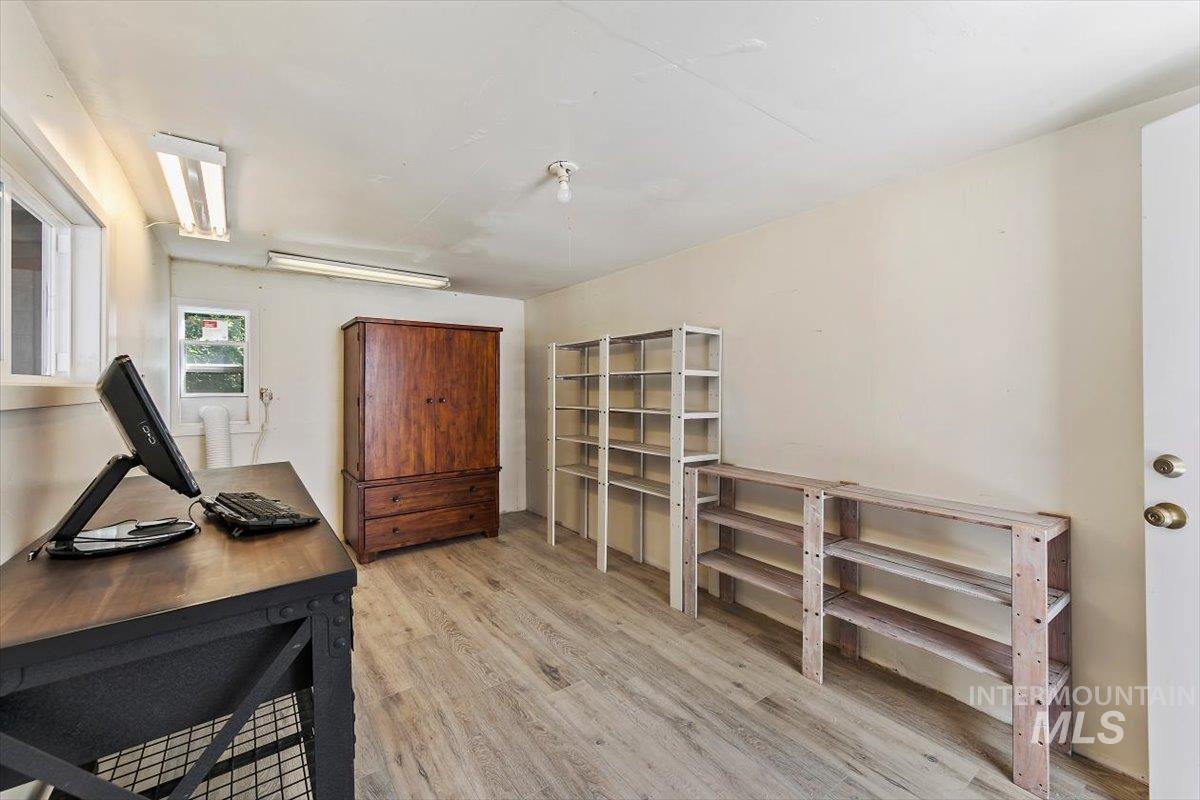 2000 N Fry St, Boise, Idaho 83704, 6 Bedrooms, 3 Bathrooms, Residential For Sale, Price $529,900,MLS 99001924