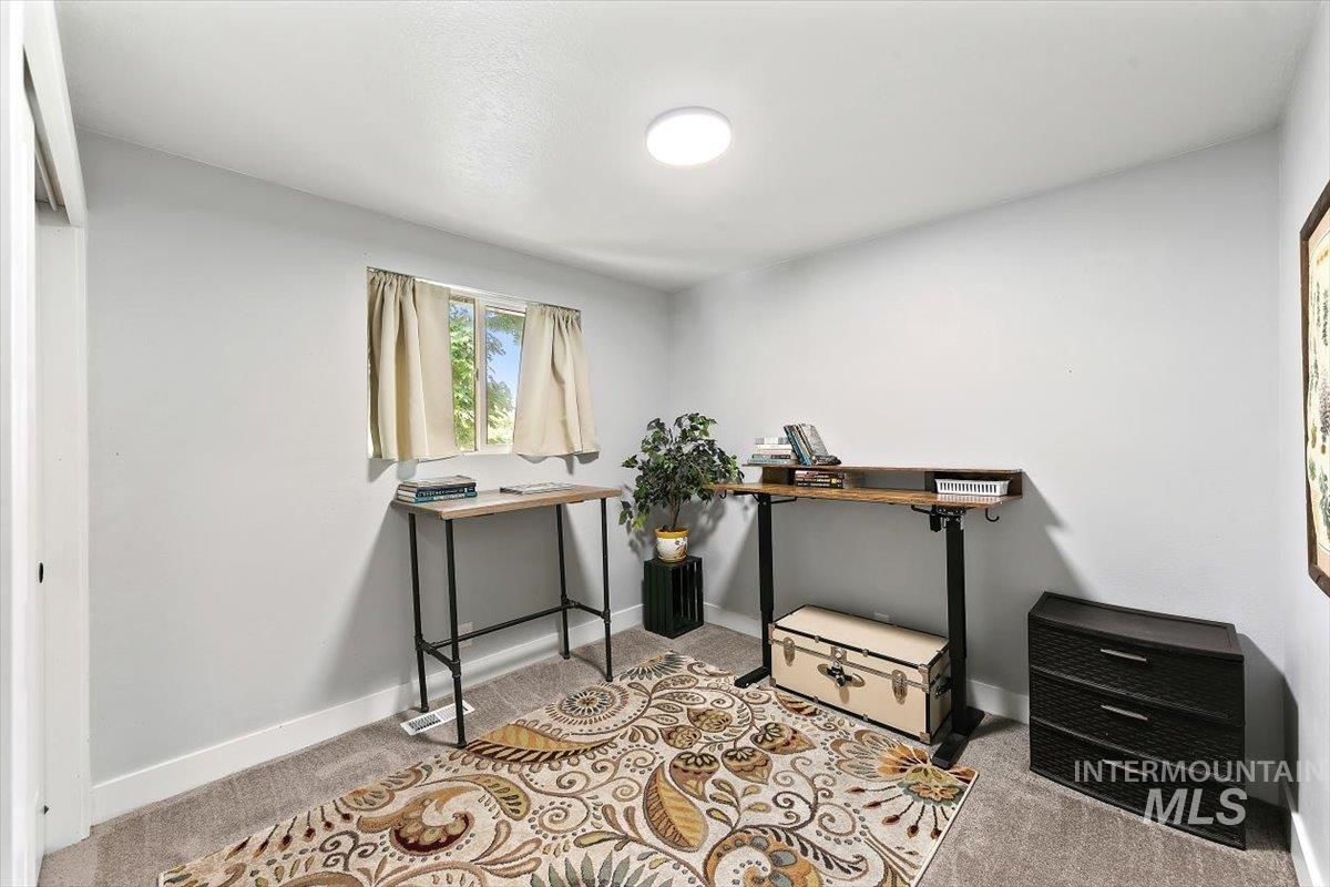 2000 N Fry St, Boise, Idaho 83704, 6 Bedrooms, 3 Bathrooms, Residential For Sale, Price $529,900,MLS 99001924