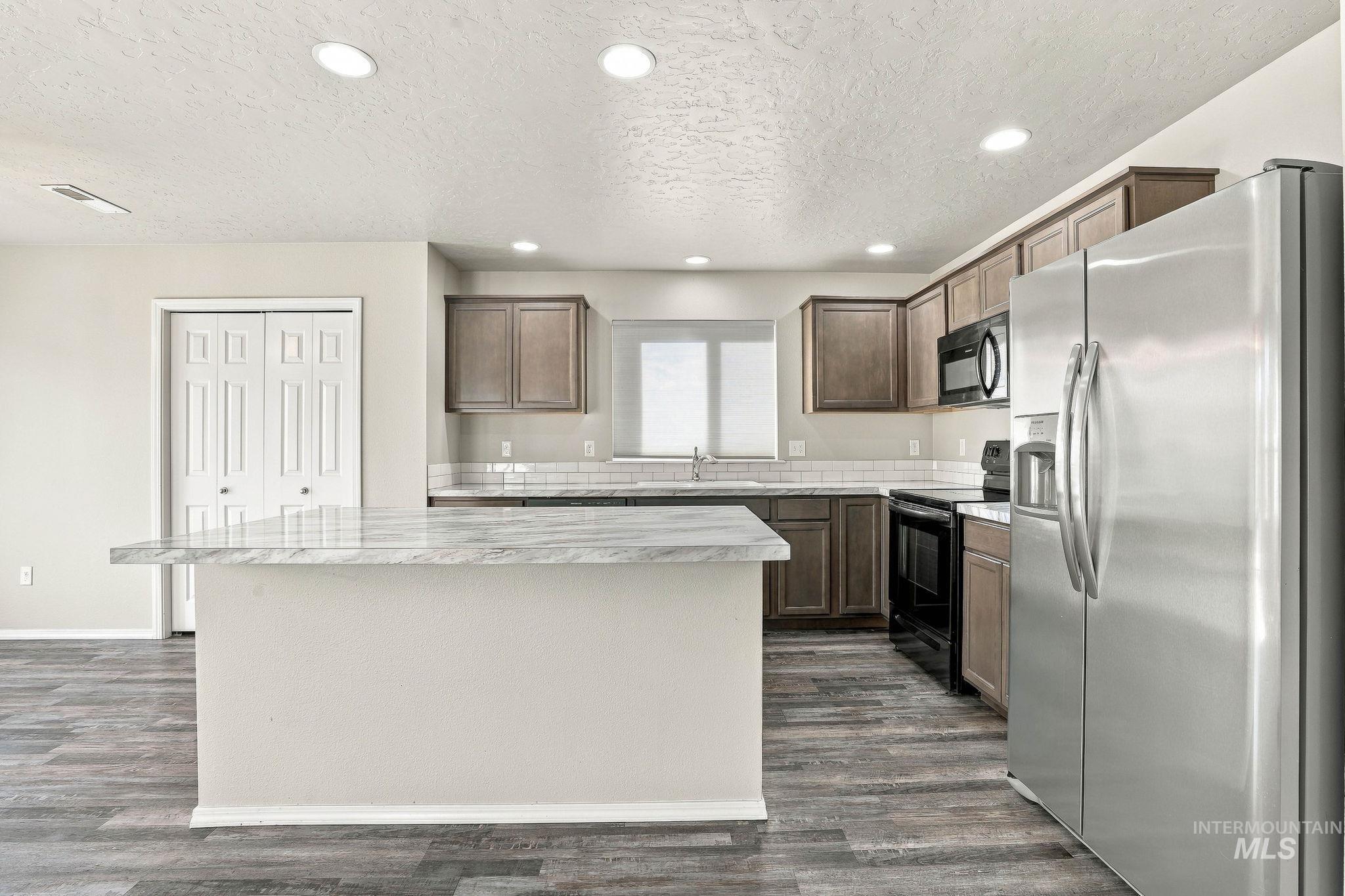17796 E Pegram Way, Nampa, Idaho 83687, 5 Bedrooms, 2.5 Bathrooms, Residential For Sale, Price $469,990,MLS 99001928