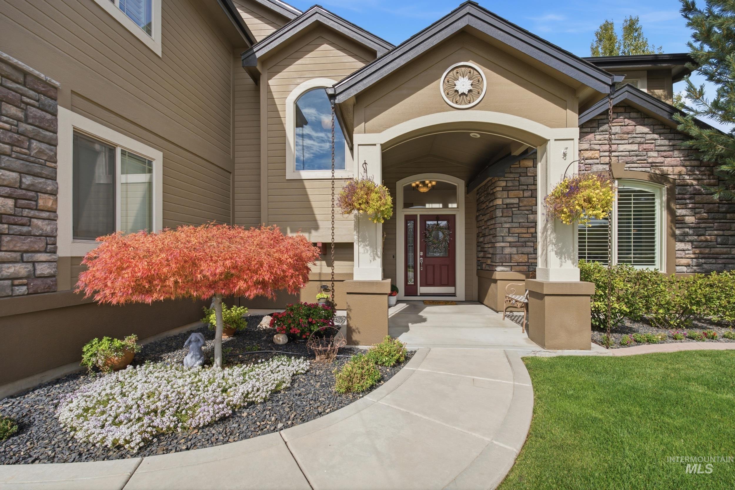 4393 N Palatine Ave., Meridian, Idaho 83646, 5 Bedrooms, 3.5 Bathrooms, Residential For Sale, Price $999,980,MLS 99001930