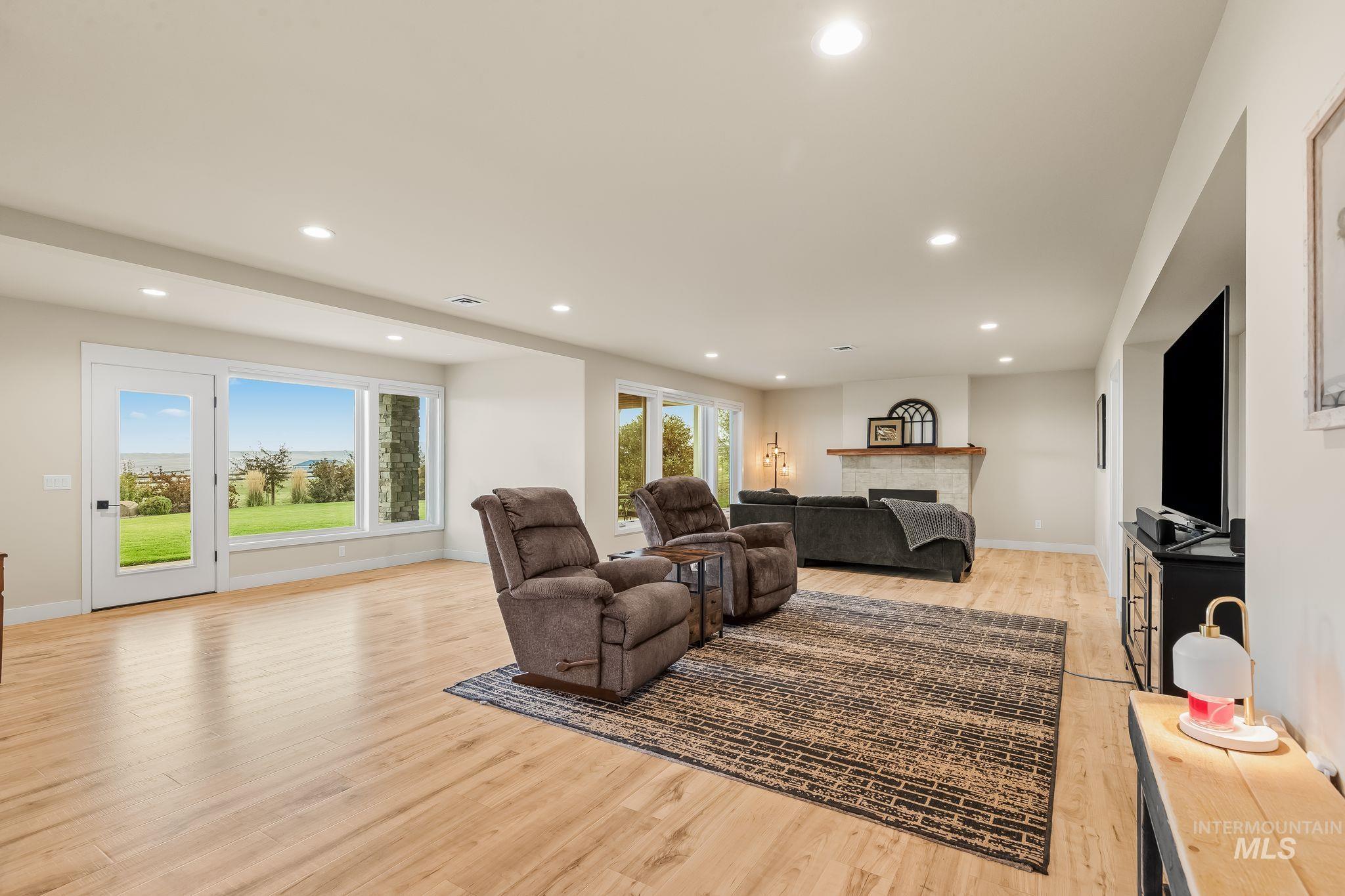1433 Kestrel Dr., Clarkston, Washington 99403, 4 Bedrooms, 3 Bathrooms, Residential For Sale, Price $1,560,000,MLS 99001931