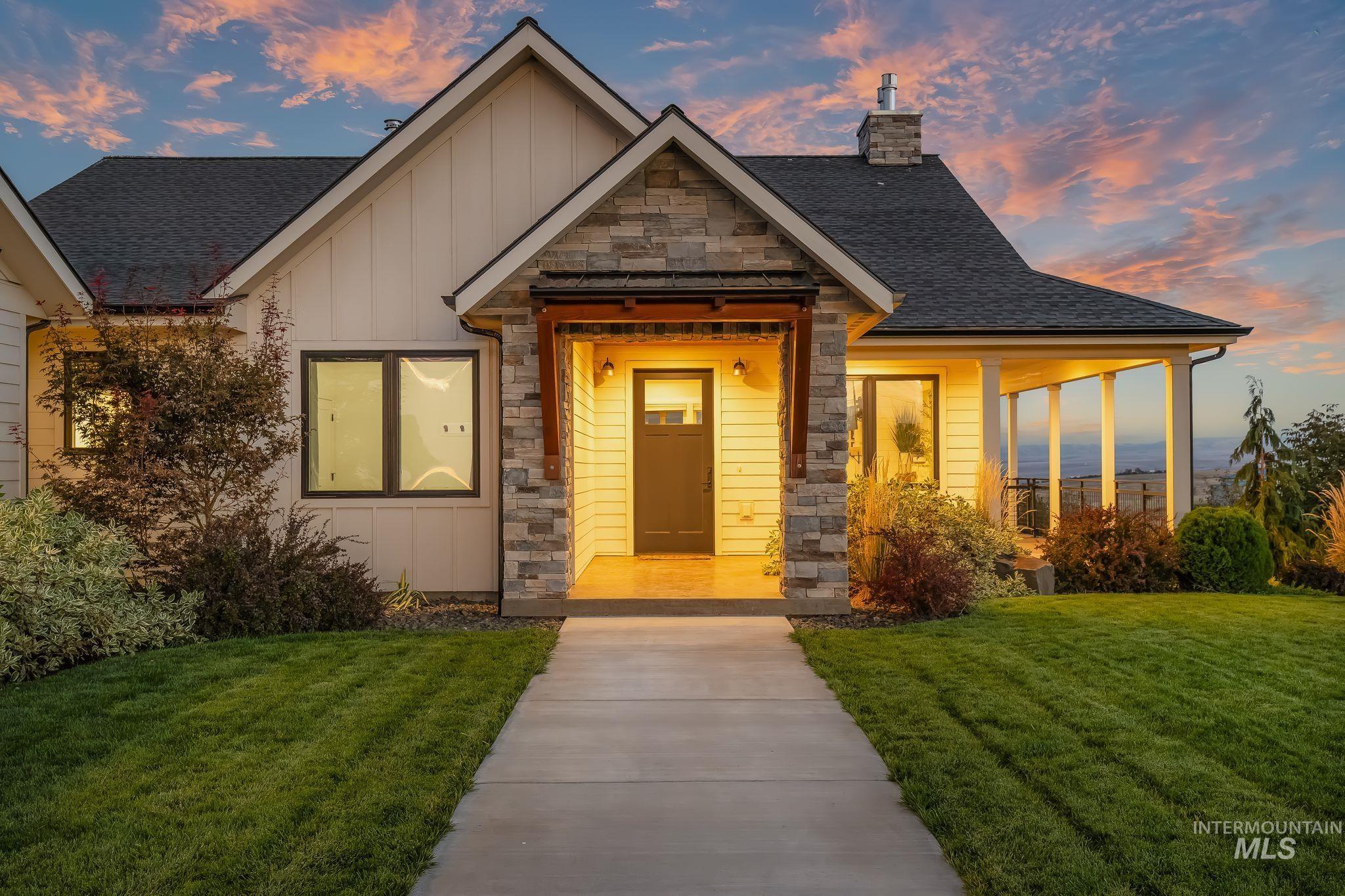 1433 Kestrel Dr., Clarkston, Washington 99403, 4 Bedrooms, 3 Bathrooms, Residential For Sale, Price $1,560,000,MLS 99001931