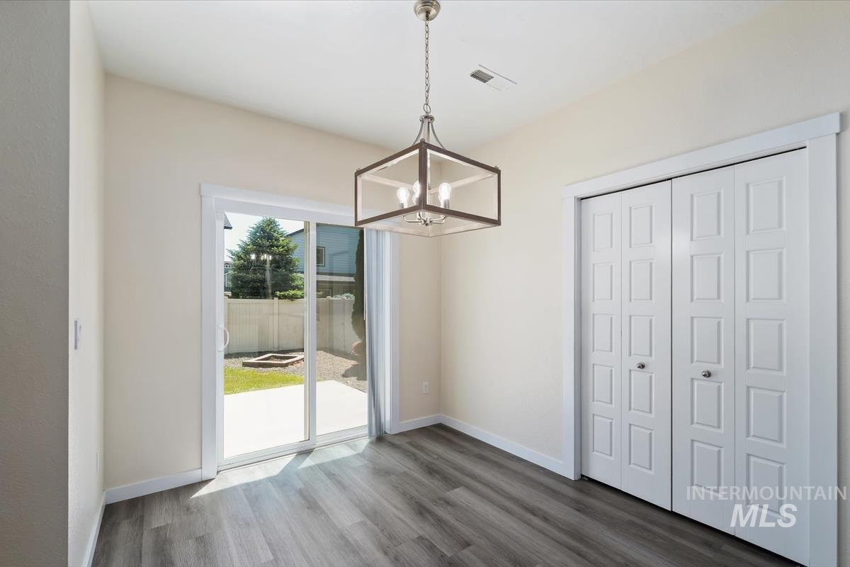 3061 W Silver River St, Meridian, Idaho 83646, 4 Bedrooms, 2.5 Bathrooms, Residential Income For Sale, Price $554,000,MLS 99001933