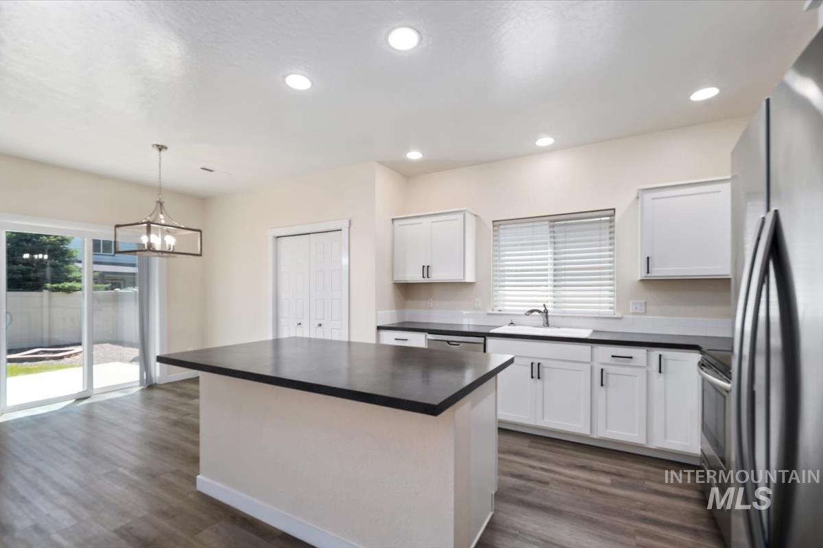 3061 W Silver River St, Meridian, Idaho 83646, 4 Bedrooms, 2.5 Bathrooms, Residential Income For Sale, Price $554,000,MLS 99001933