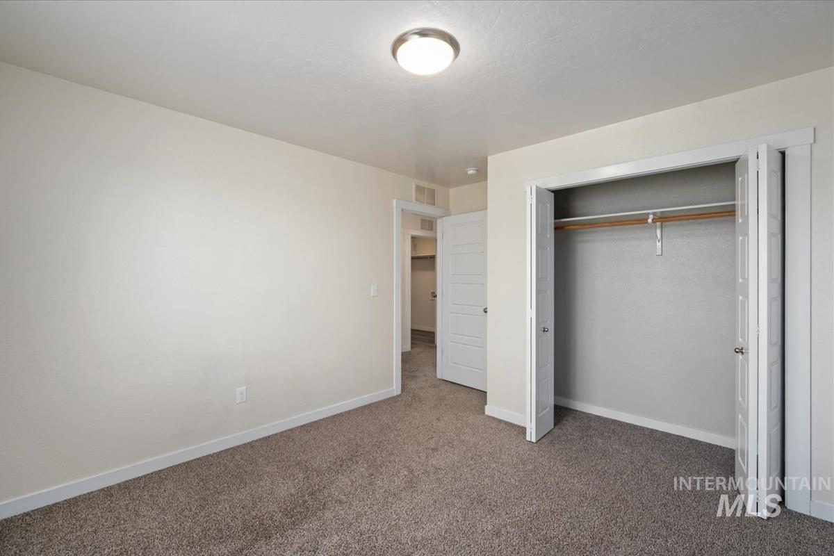 3061 W Silver River St, Meridian, Idaho 83646, 4 Bedrooms, 2.5 Bathrooms, Residential Income For Sale, Price $554,000,MLS 99001933
