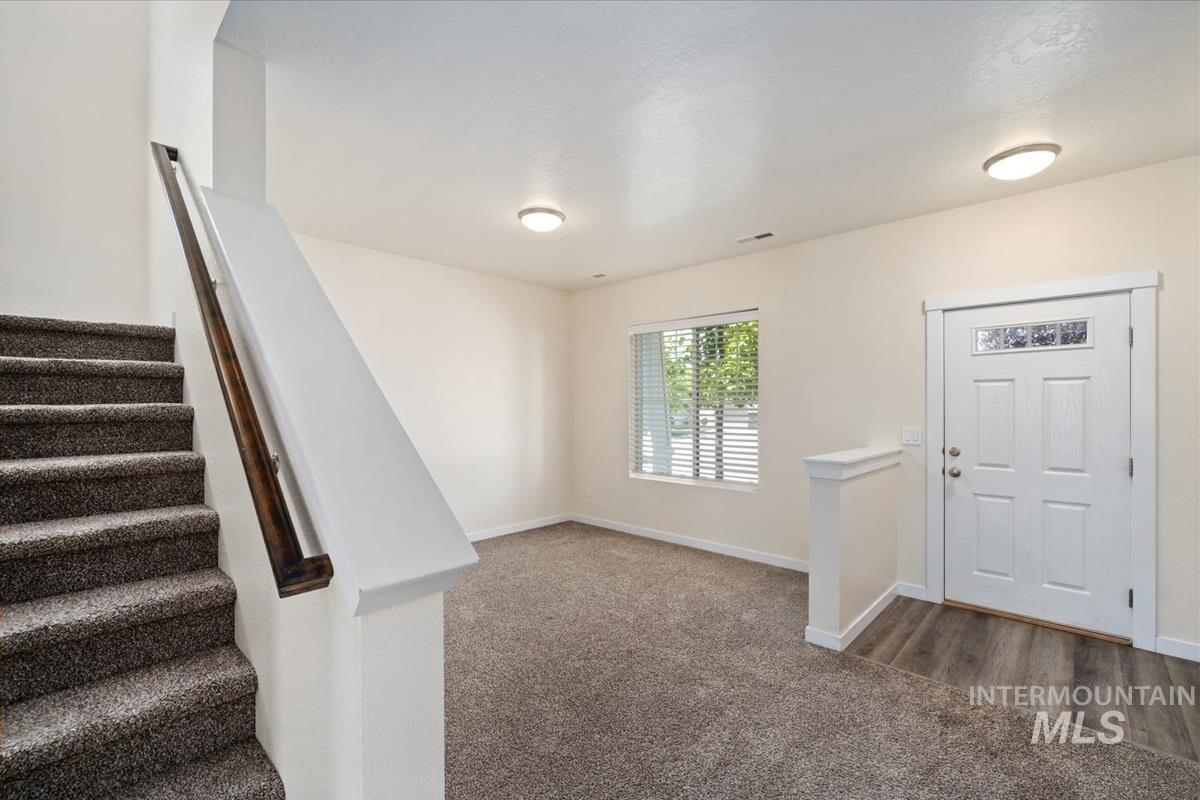 3061 W Silver River St, Meridian, Idaho 83646, 4 Bedrooms, 2.5 Bathrooms, Residential Income For Sale, Price $554,000,MLS 99001933
