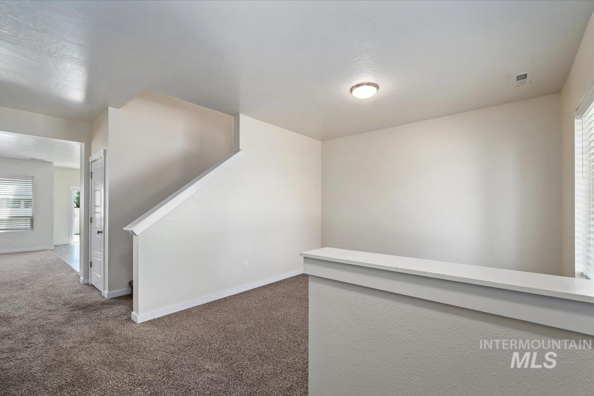 3061 W Silver River St, Meridian, Idaho 83646, 4 Bedrooms, 2.5 Bathrooms, Residential Income For Sale, Price $554,000,MLS 99001933