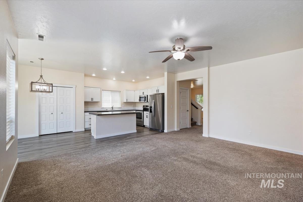 3061 W Silver River St, Meridian, Idaho 83646, 4 Bedrooms, 2.5 Bathrooms, Residential Income For Sale, Price $554,000,MLS 99001933